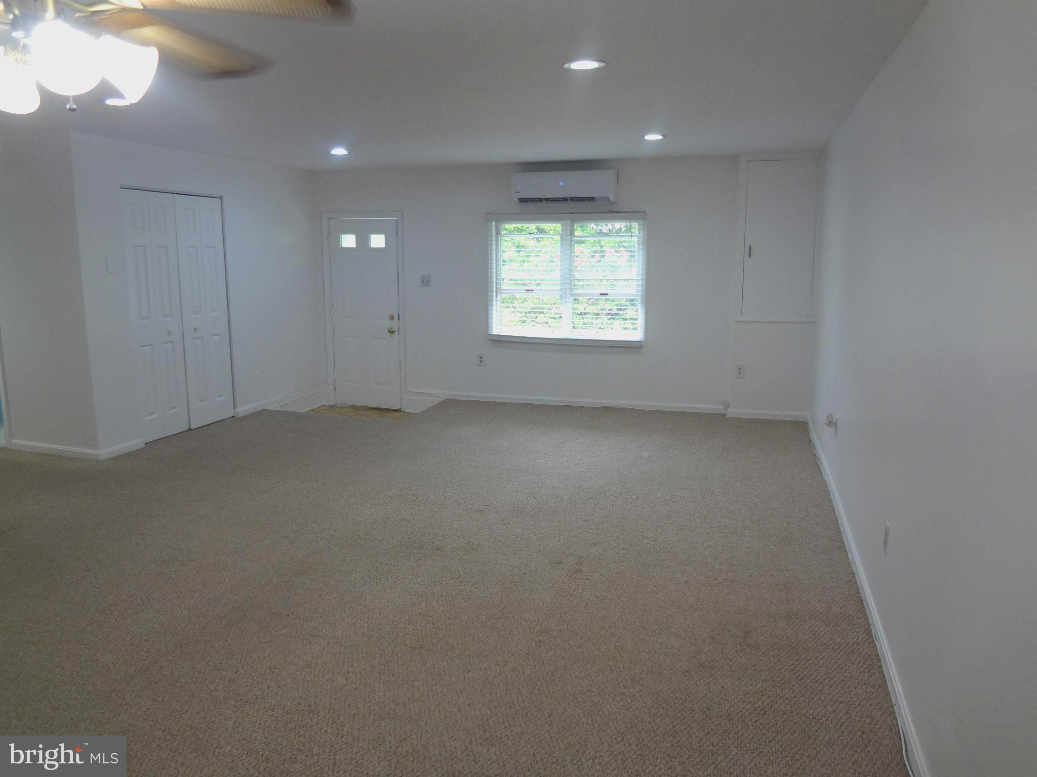 17540 QUEEN ELIZABETH DRIVE