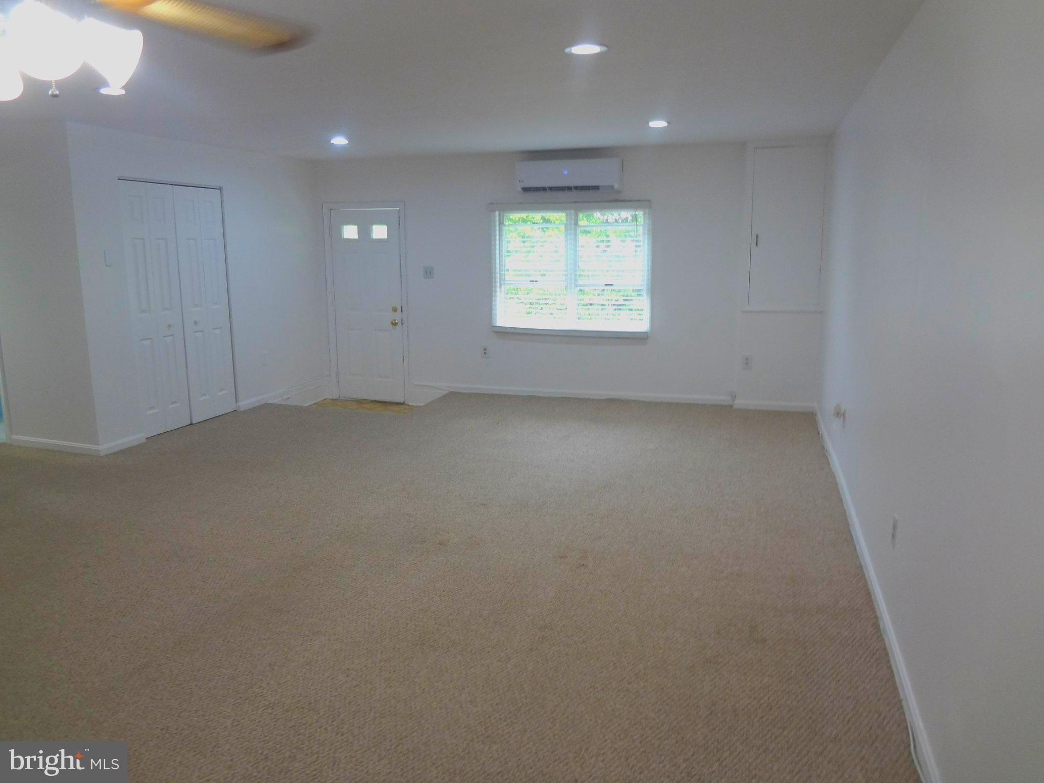 17540 QUEEN ELIZABETH DRIVE