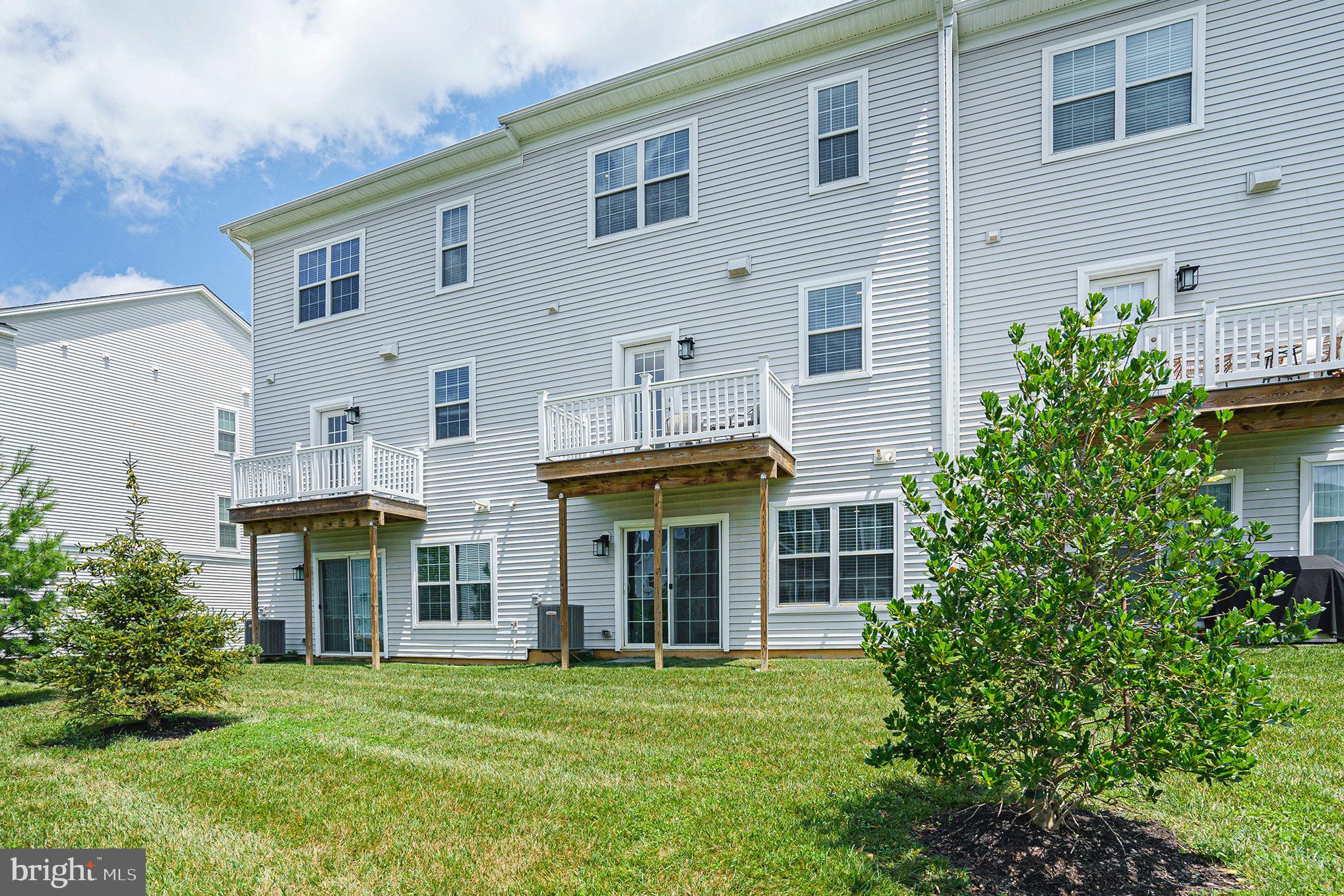 218 RED LEAF LANE