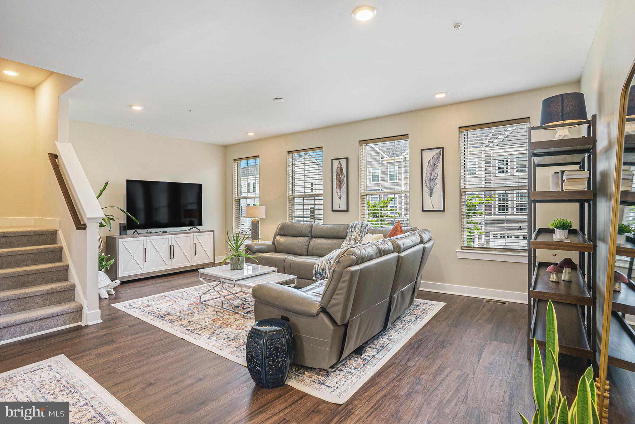 218 RED LEAF LANE
