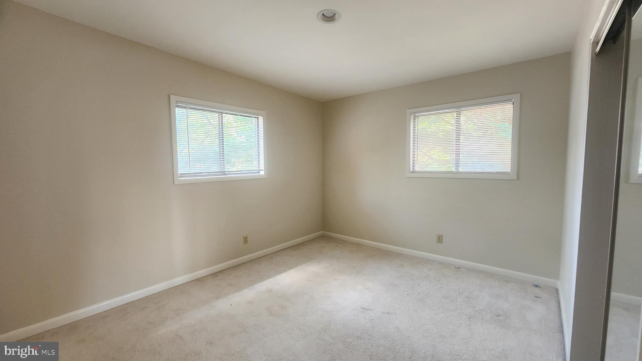 SEMINARY WALK - Residential Lease