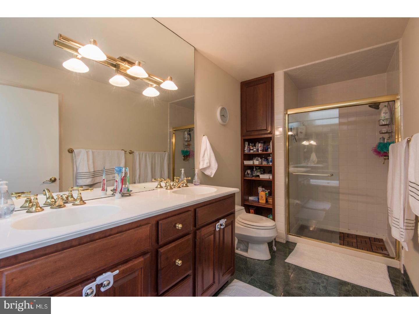 INDIAN CREEK - Residential