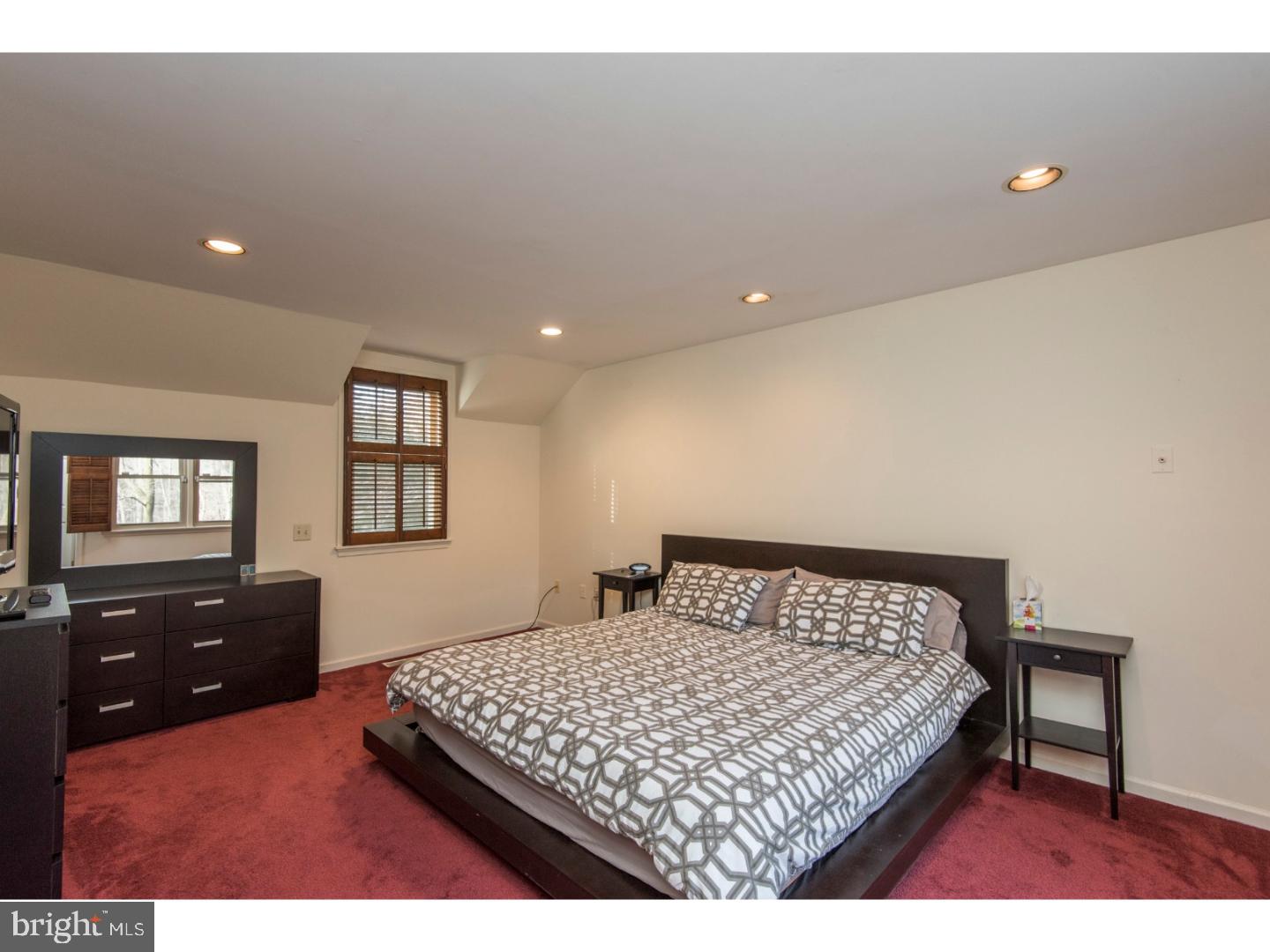 INDIAN CREEK - Residential