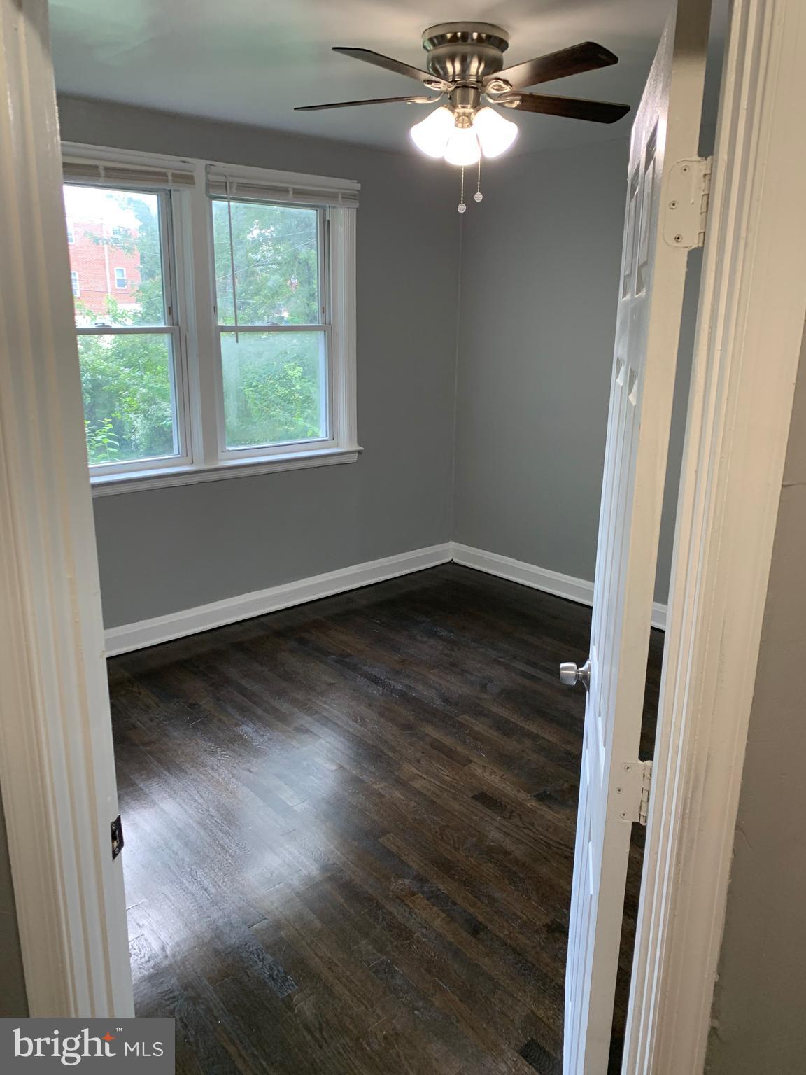 GLEN OAKS - Residential Income