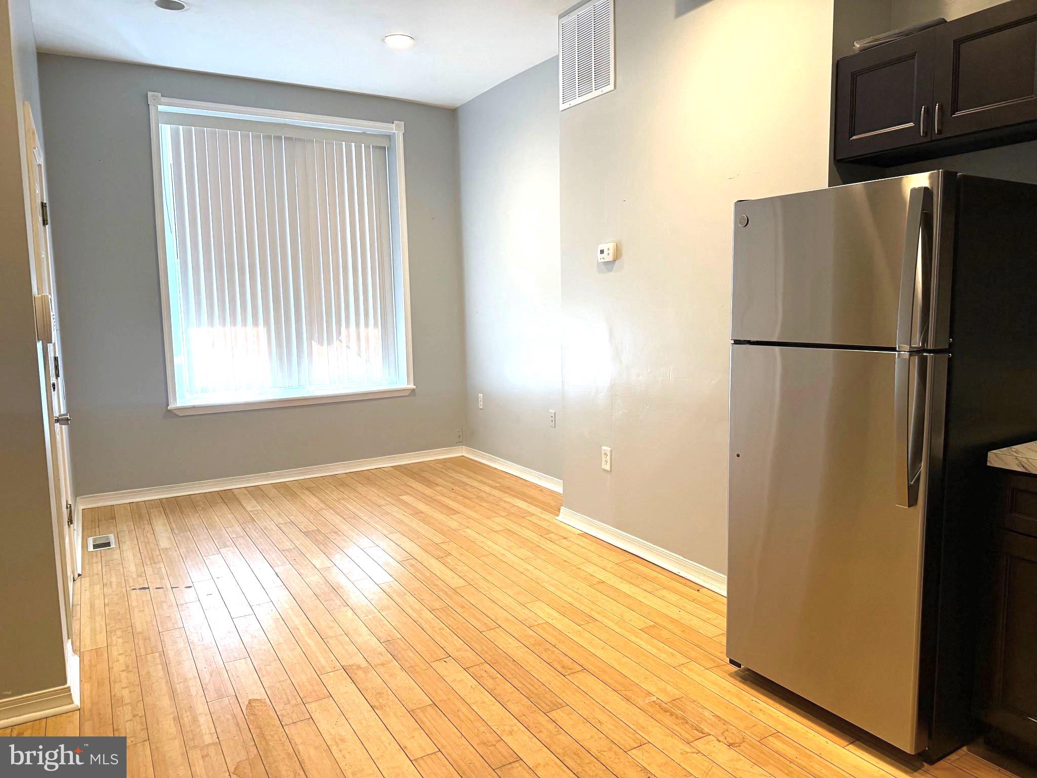 3211 W MONTGOMERY AVENUE