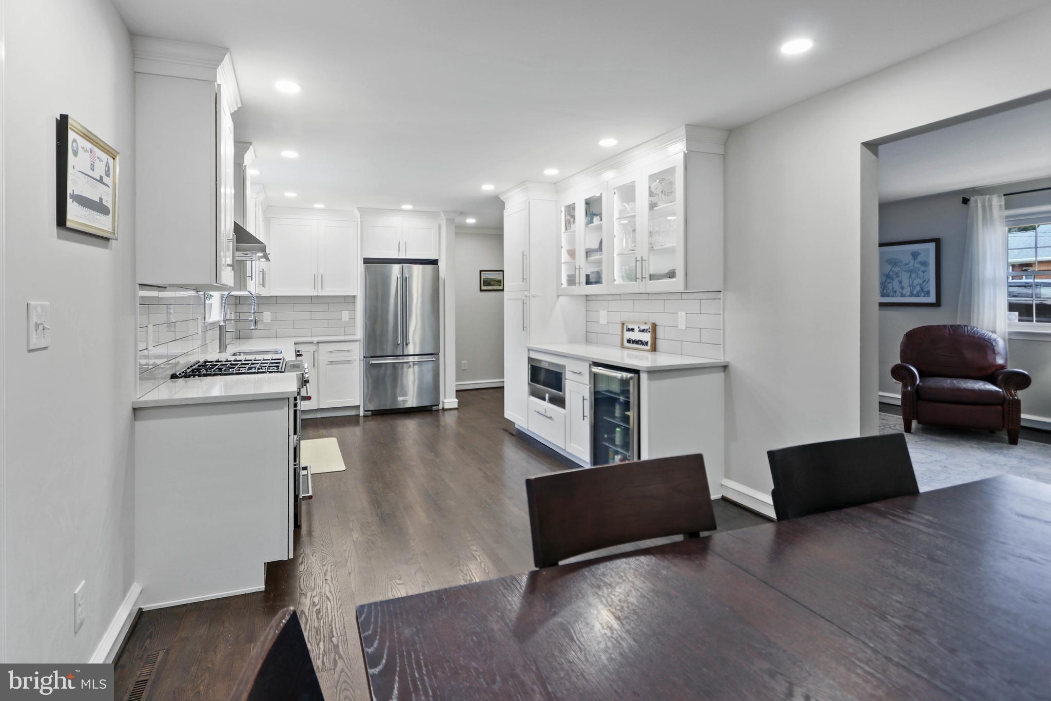 10 BOULDER BROOK DRIVE