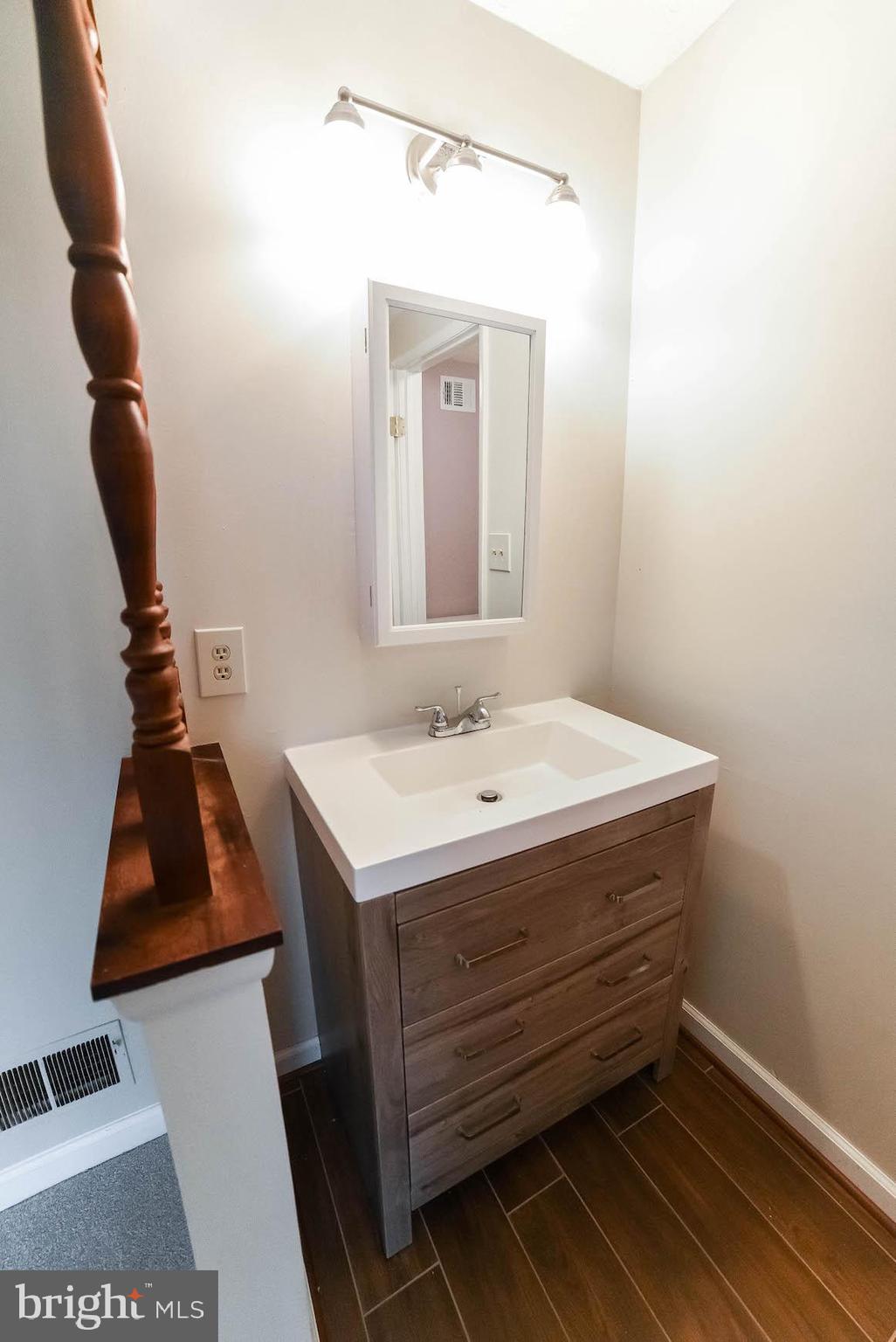 WOODS EDGE TOWNHOME CONDOMINIUMS - Residential