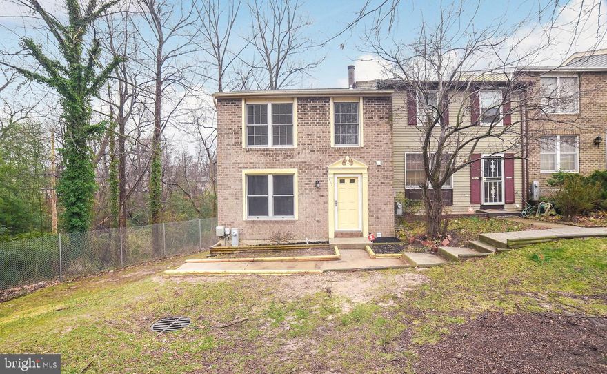 END UNIT! This spacious end unit with lots of updates is move in ready! Updated kitchen with new SS appliances and pantry.  Dining room with sliders to back deck. Large living room with gleaming wide plank floors. Upper level boasts 3 bedrooms and 2 full baths. Basement rec room with walk out to back yard. Lower level also features laundry room & a half bath. Large deck is perfect for those BBQ get togethers or just relaxing after a long day. Backyard backs to trees for plenty of privacy. This one won't last long....hurry and schedule a showing today!