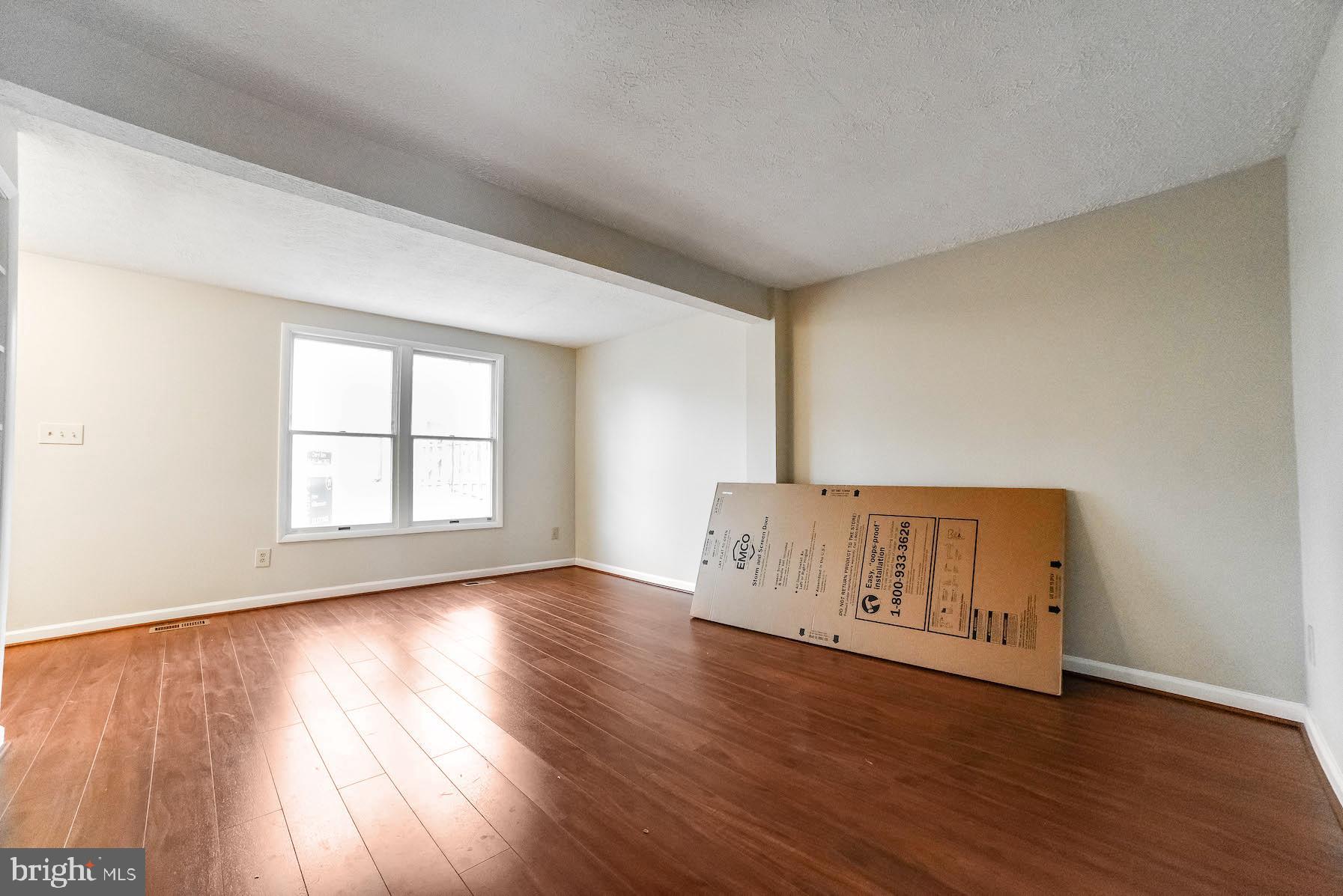 WOODS EDGE TOWNHOME CONDOMINIUMS - Residential