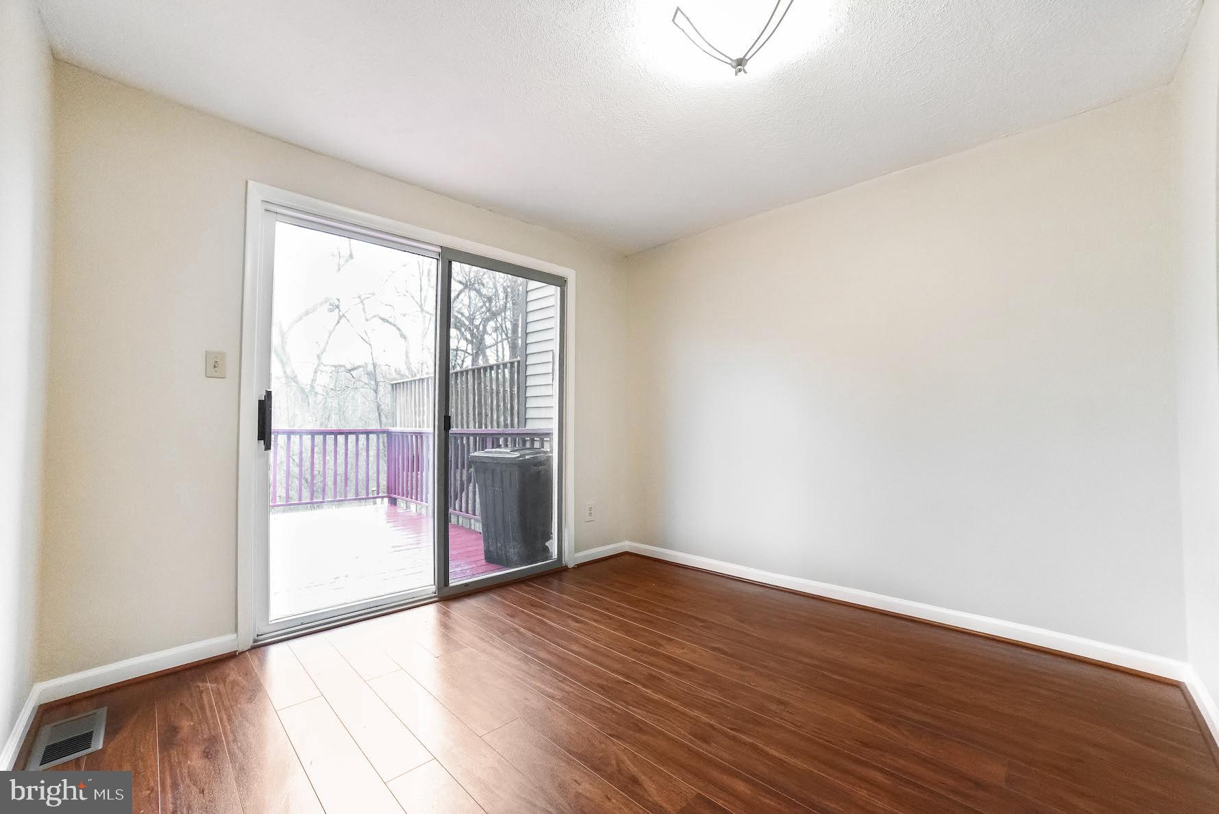 WOODS EDGE TOWNHOME CONDOMINIUMS - Residential