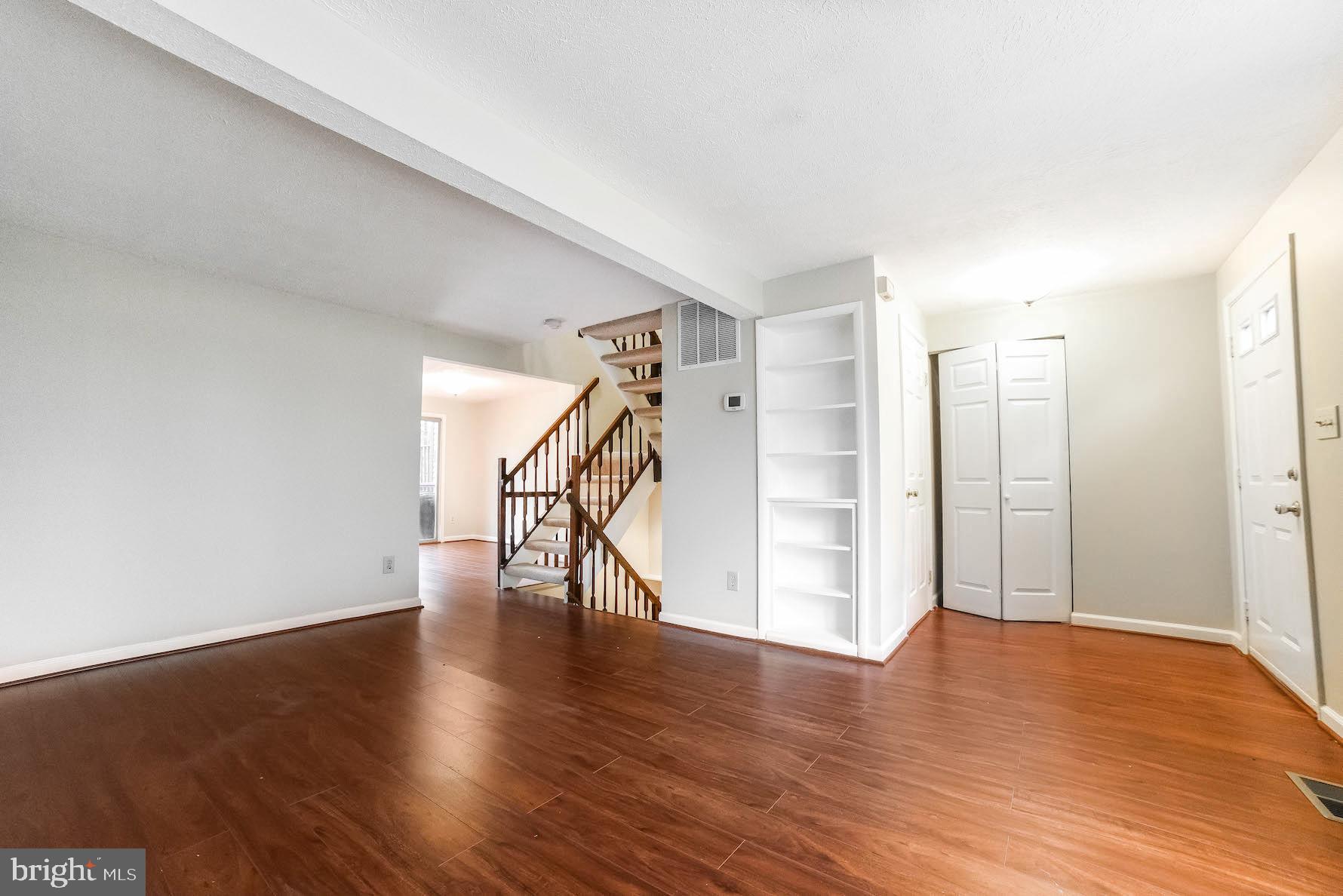 WOODS EDGE TOWNHOME CONDOMINIUMS - Residential