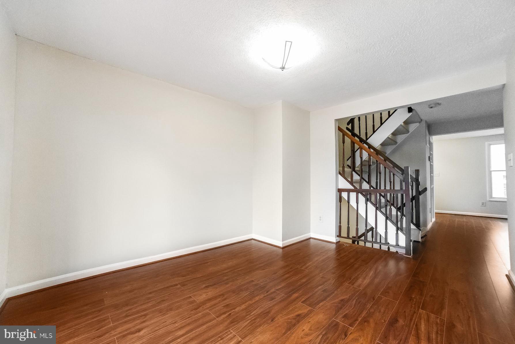 WOODS EDGE TOWNHOME CONDOMINIUMS - Residential