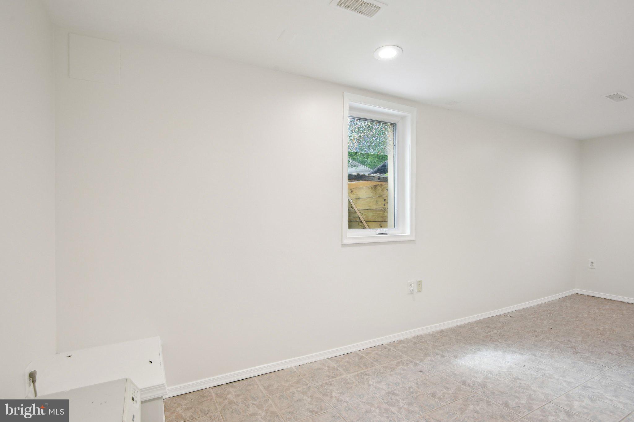 STRATFORD - Residential