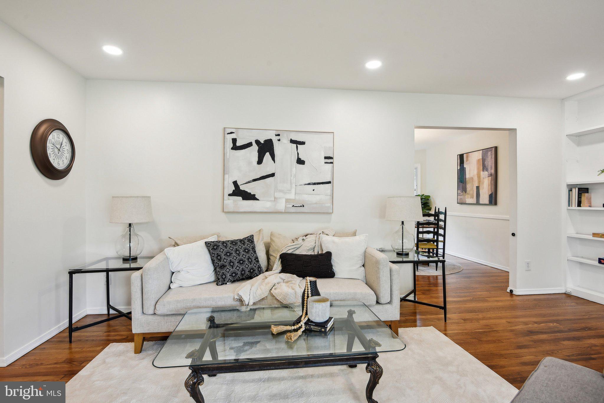 STRATFORD - Residential