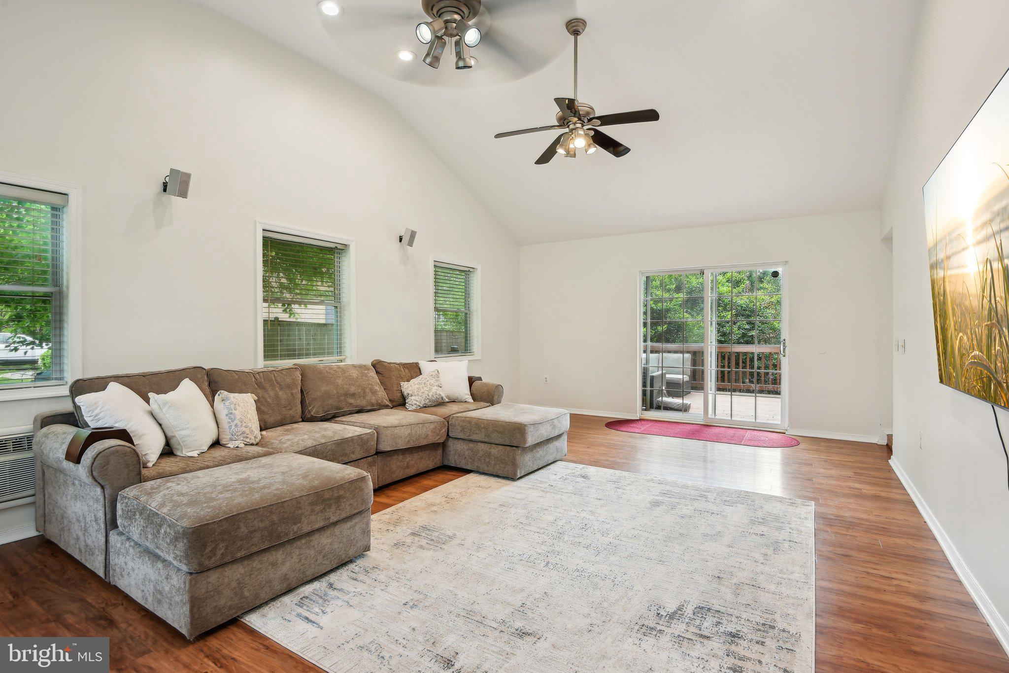 STRATFORD - Residential