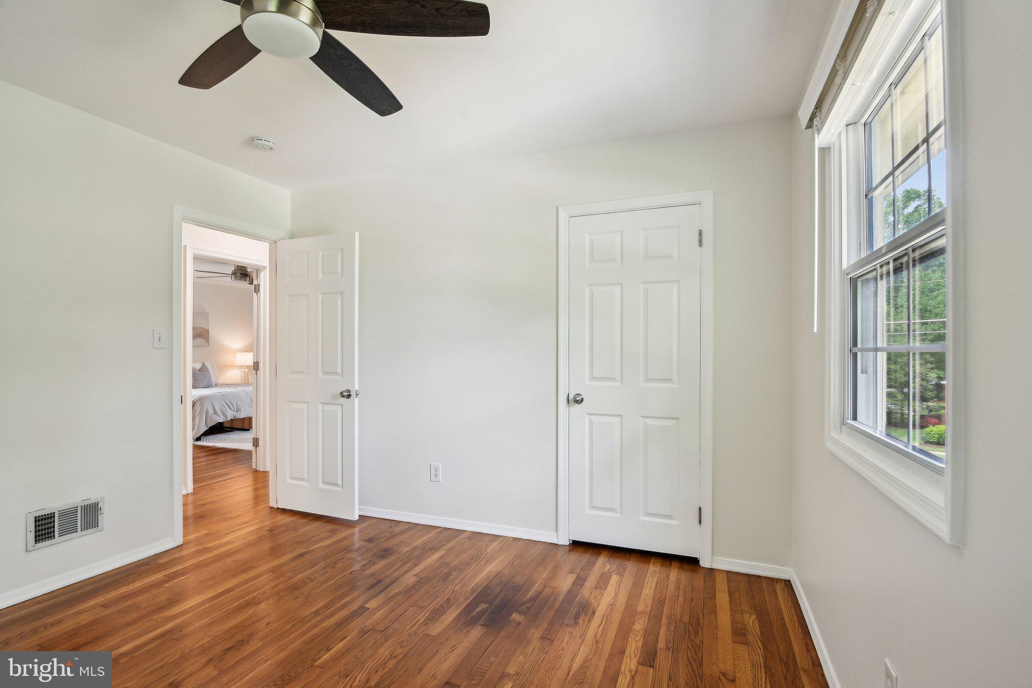 STRATFORD - Residential