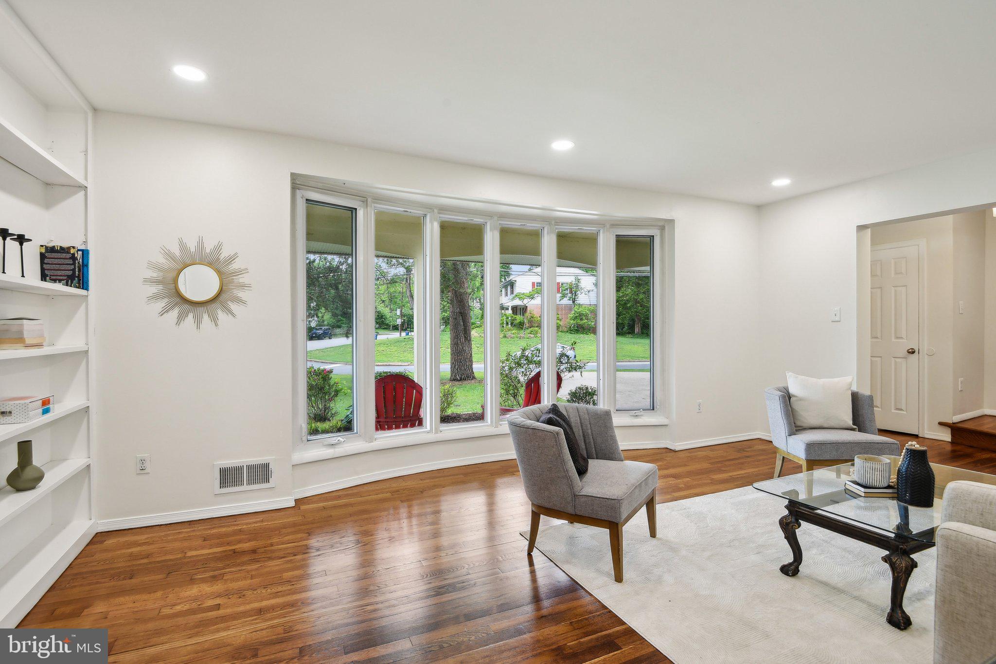 STRATFORD - Residential