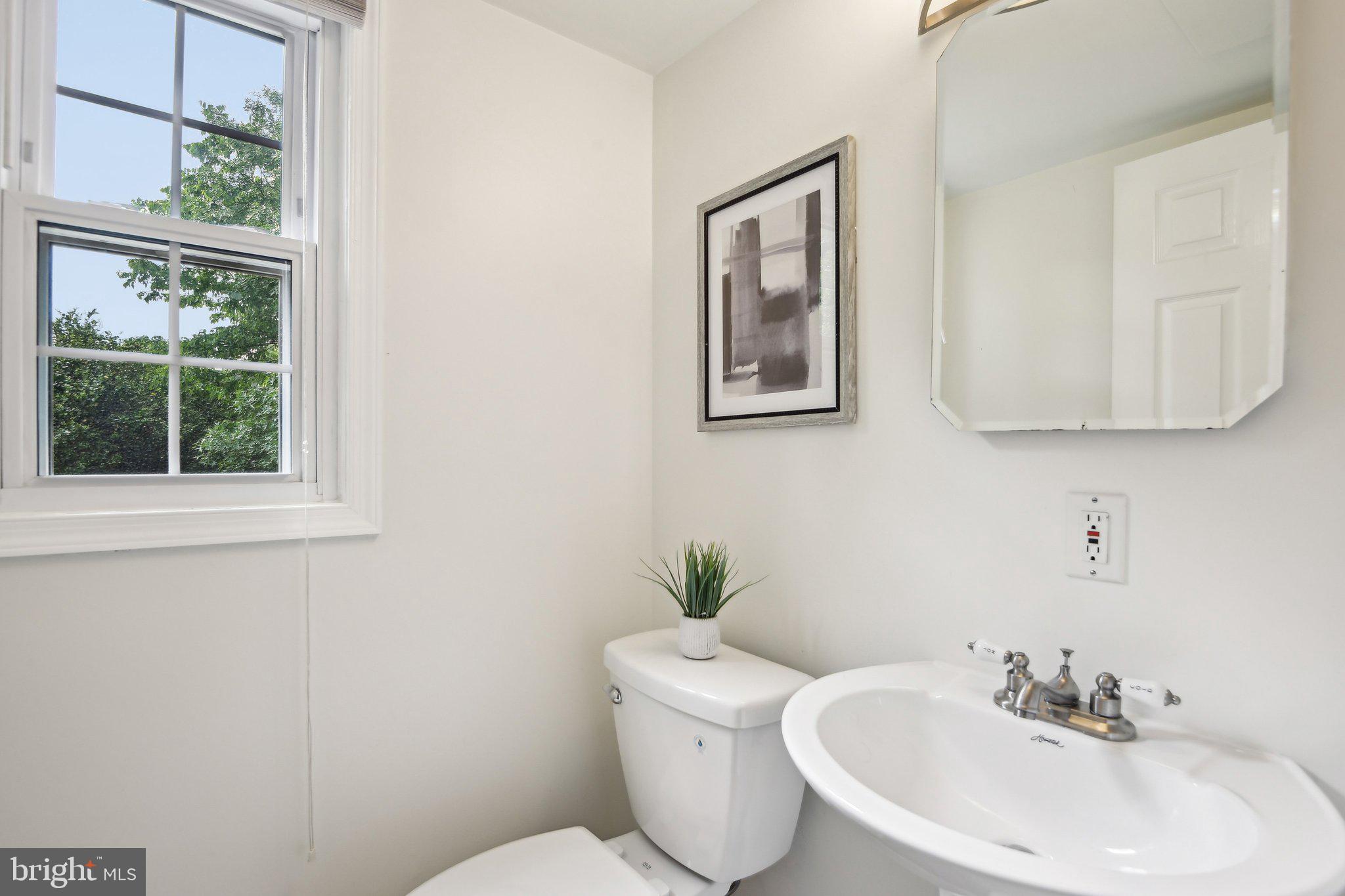 STRATFORD - Residential