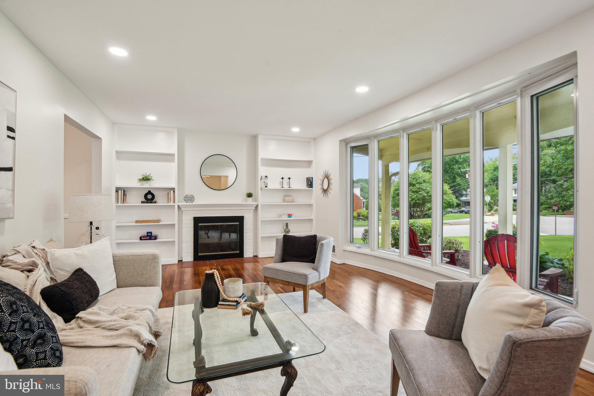 2305 CAVENDISH DRIVE