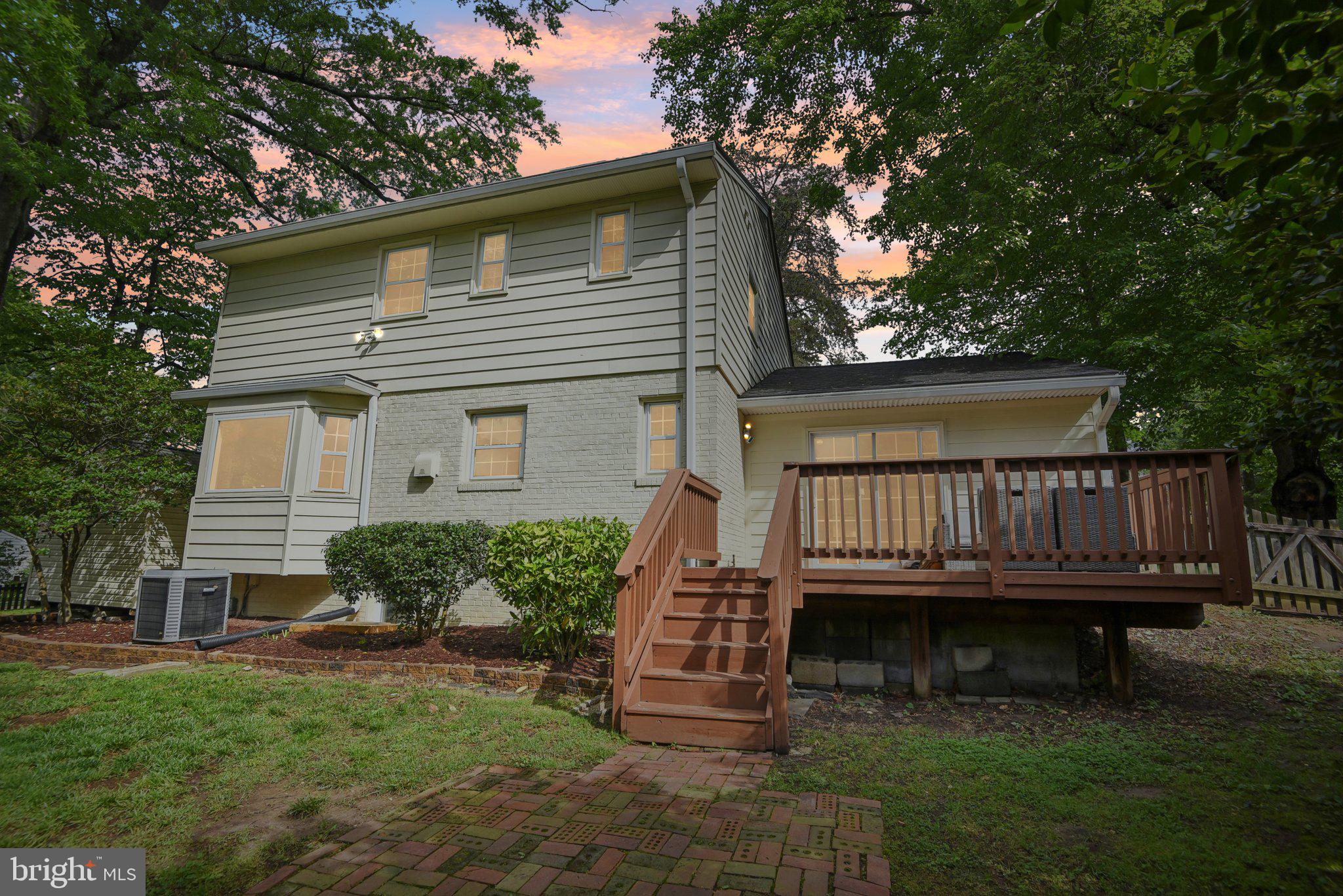 STRATFORD - Residential