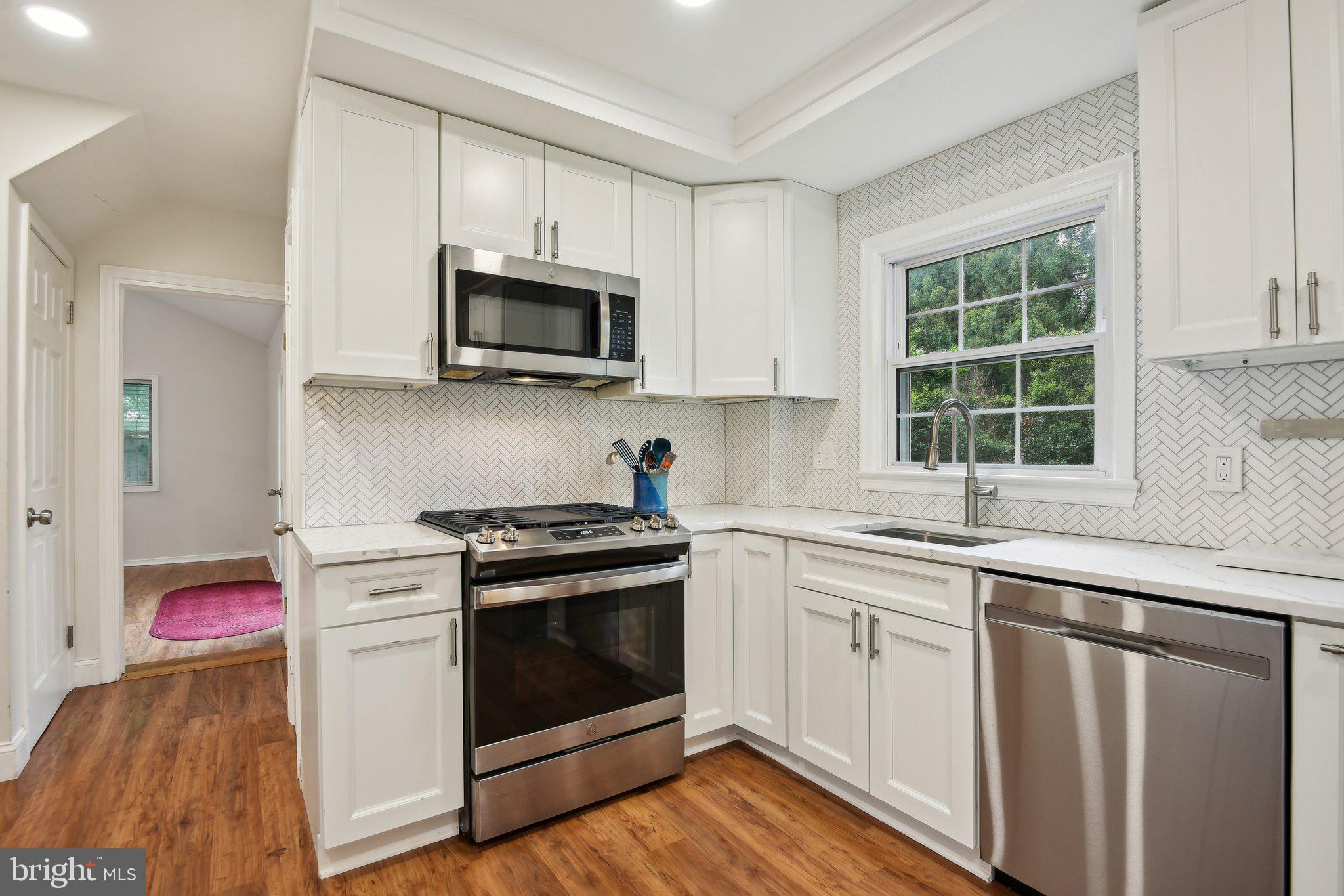 STRATFORD - Residential