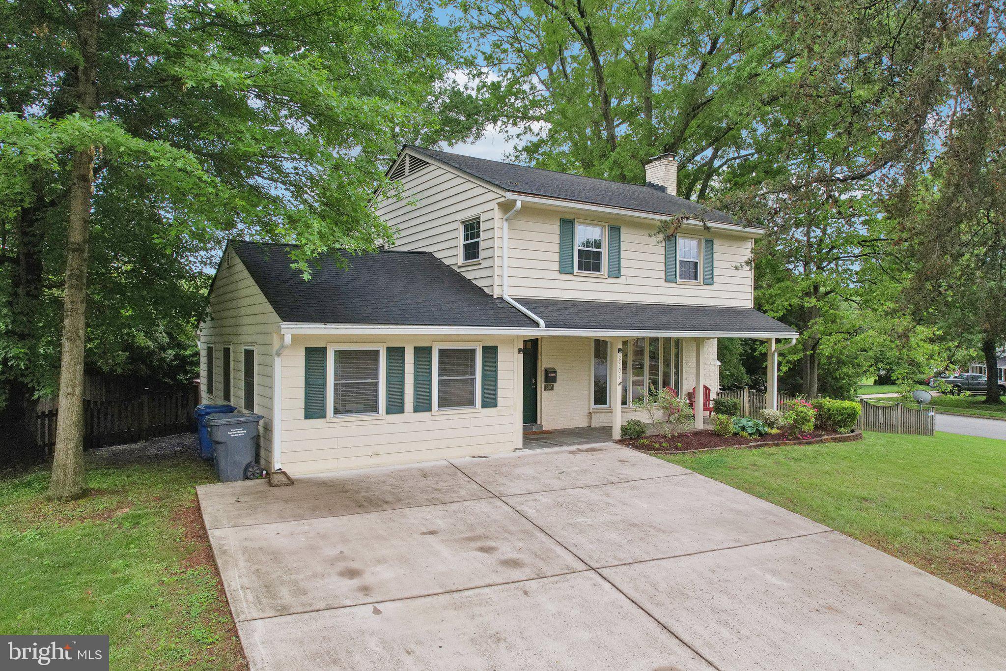 STRATFORD - Residential