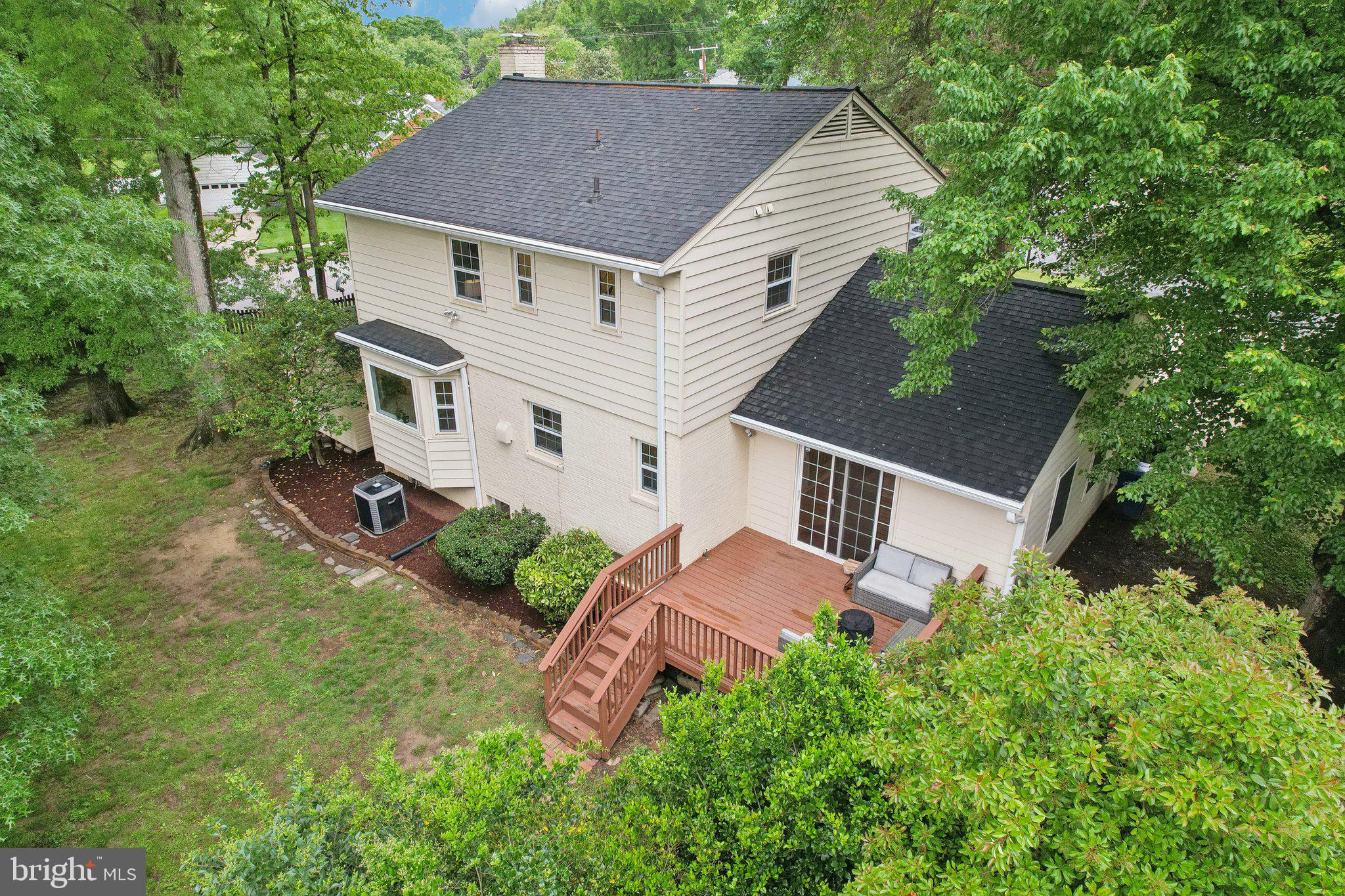 STRATFORD - Residential