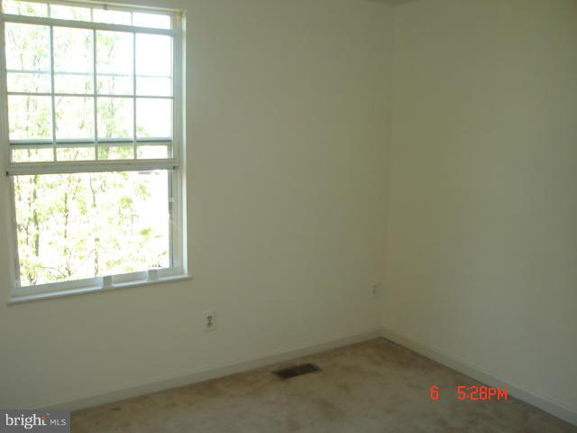 OLD BRIDGE ESTATES - Residential Lease