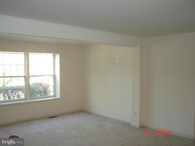 OLD BRIDGE ESTATES - Residential Lease