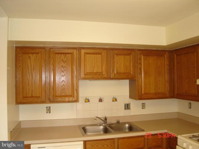 OLD BRIDGE ESTATES - Residential Lease