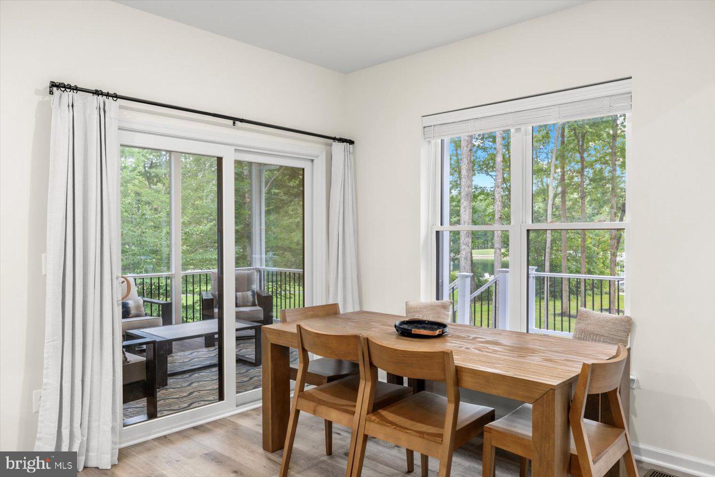 NOAHS LANDING - Residential