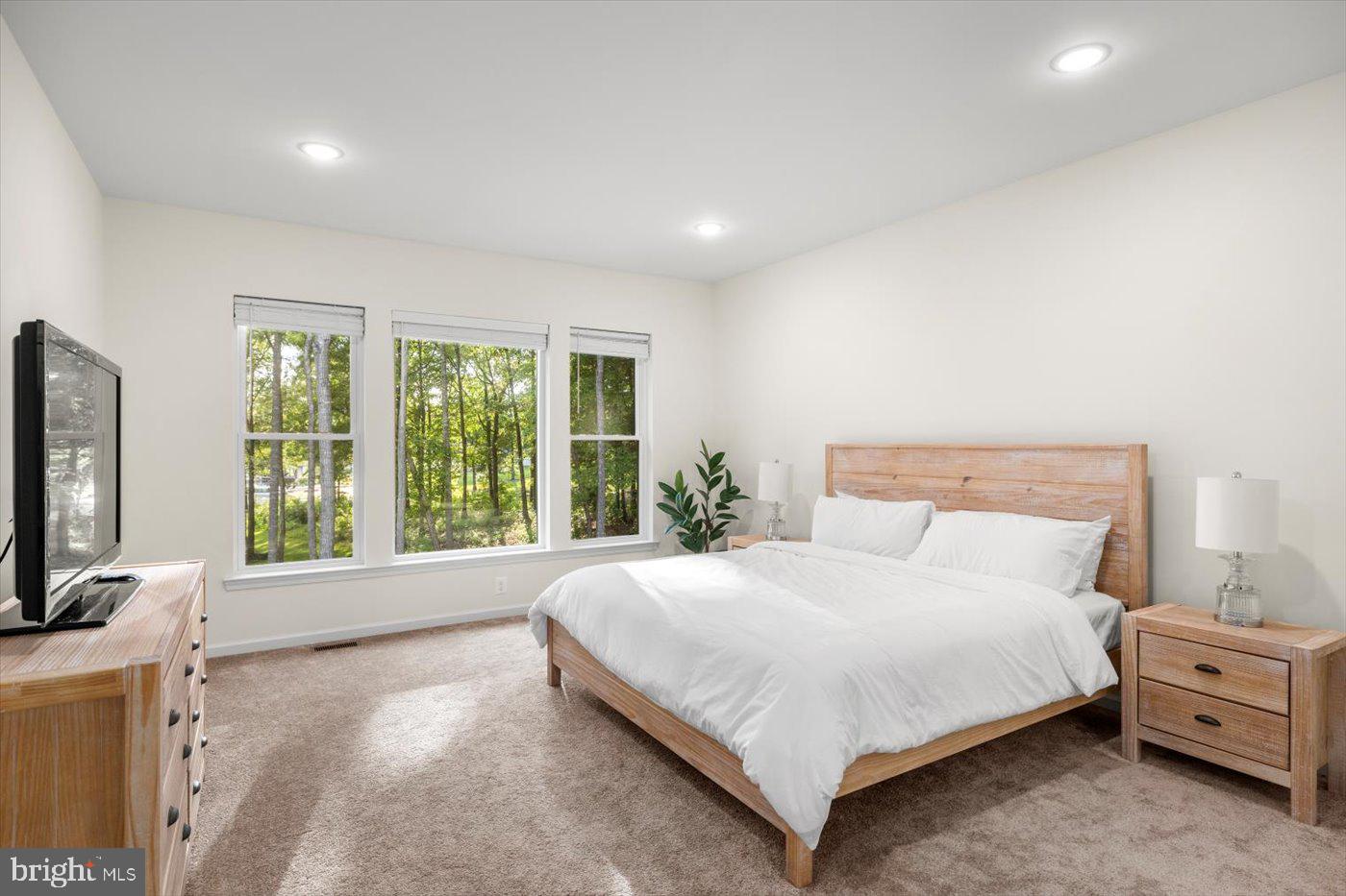 NOAHS LANDING - Residential