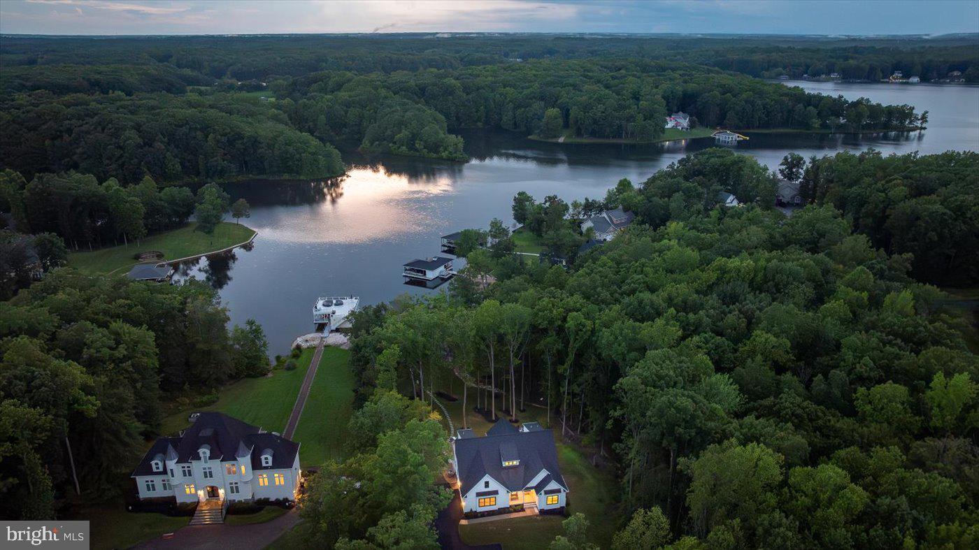 NOAHS LANDING - Residential