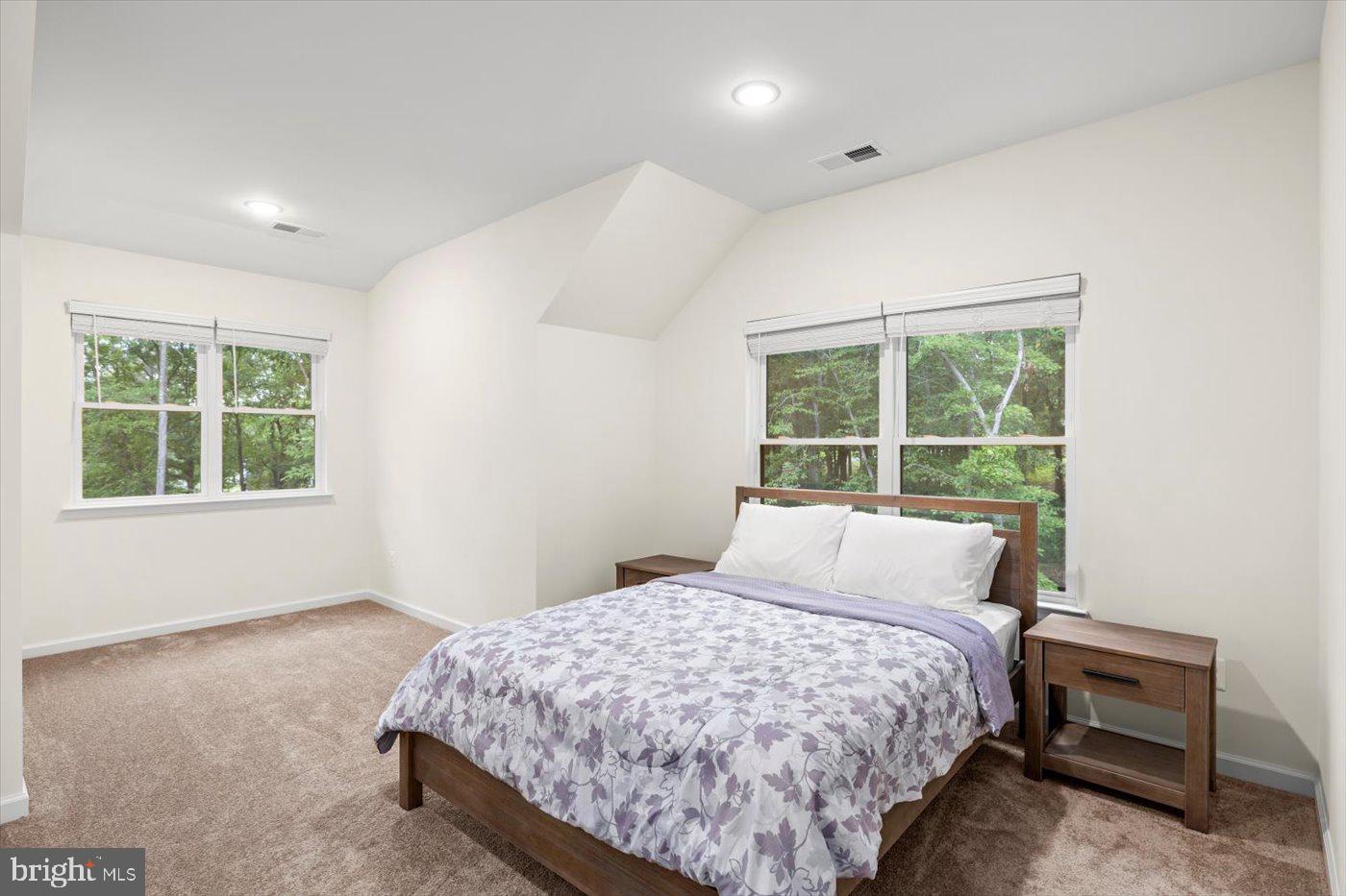 NOAHS LANDING - Residential