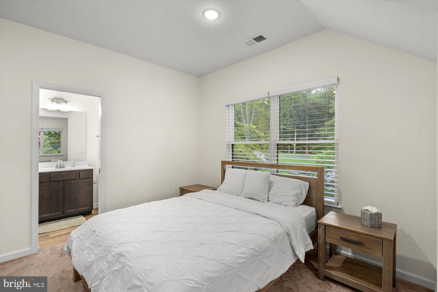 NOAHS LANDING - Residential