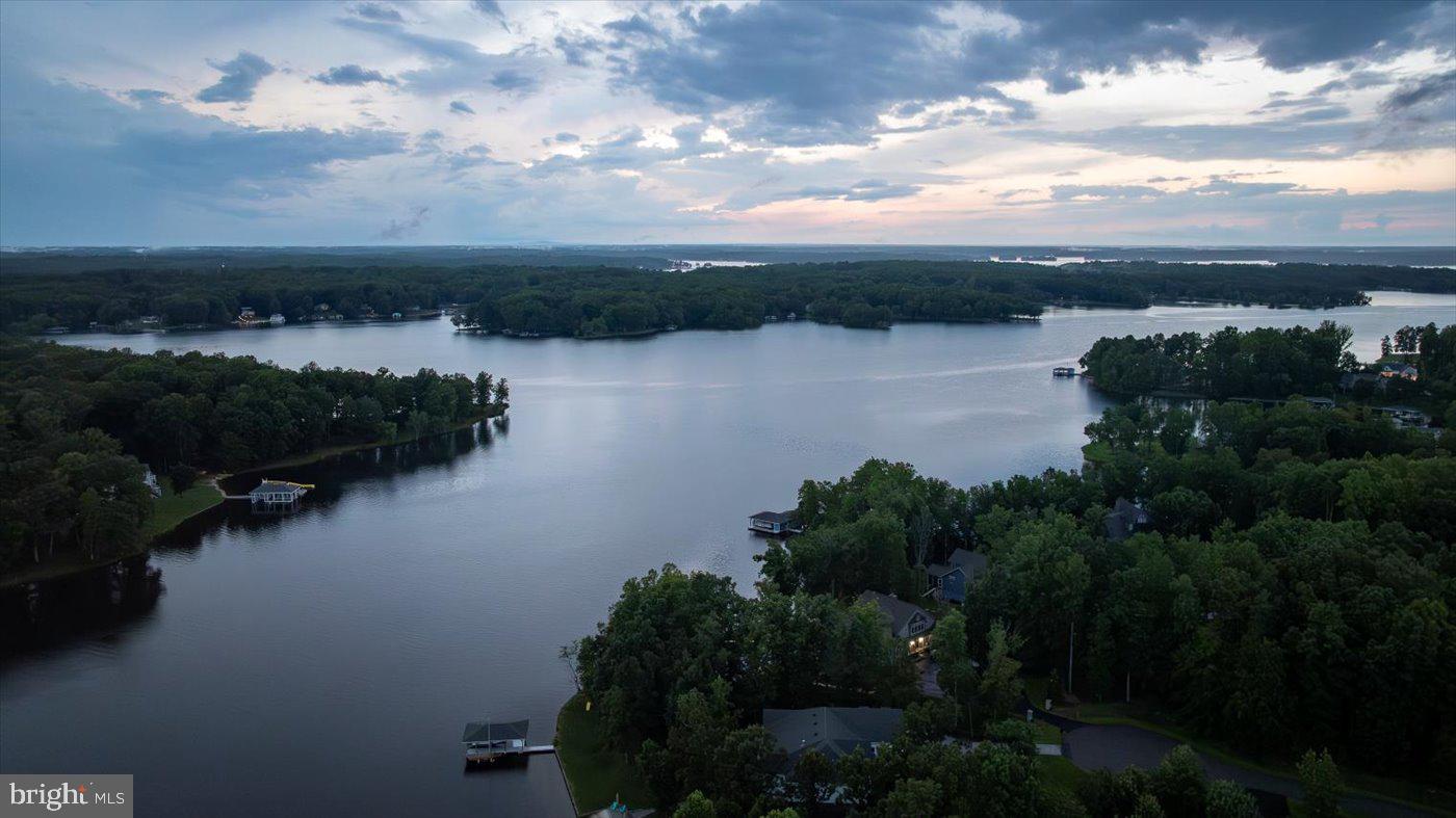 NOAHS LANDING - Residential