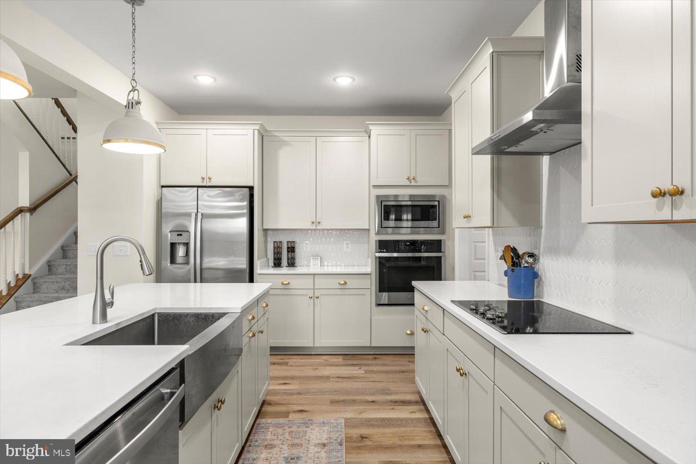 NOAHS LANDING - Residential