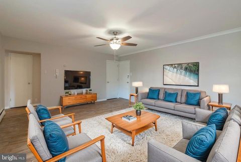 383 LAKESIDE ROAD 104 ARDMORE PA 19003