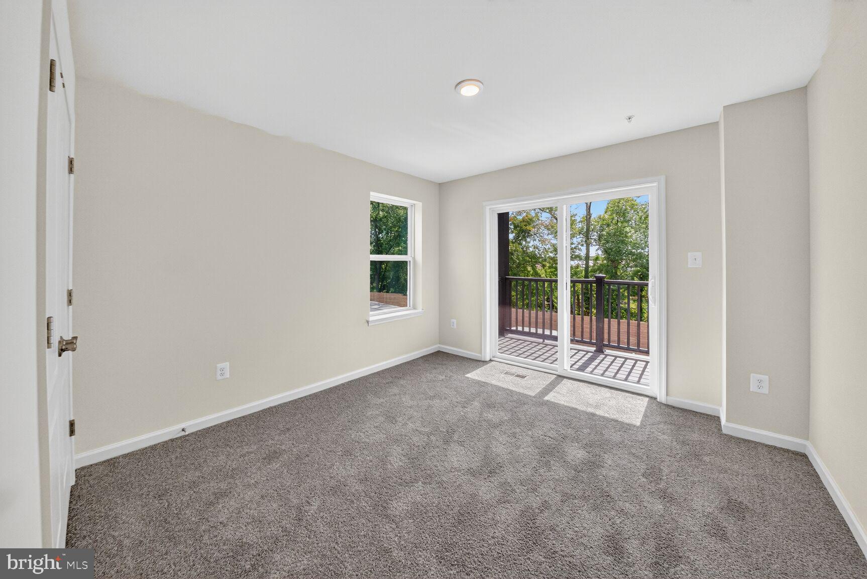 PADDOCK POINTE - Residential