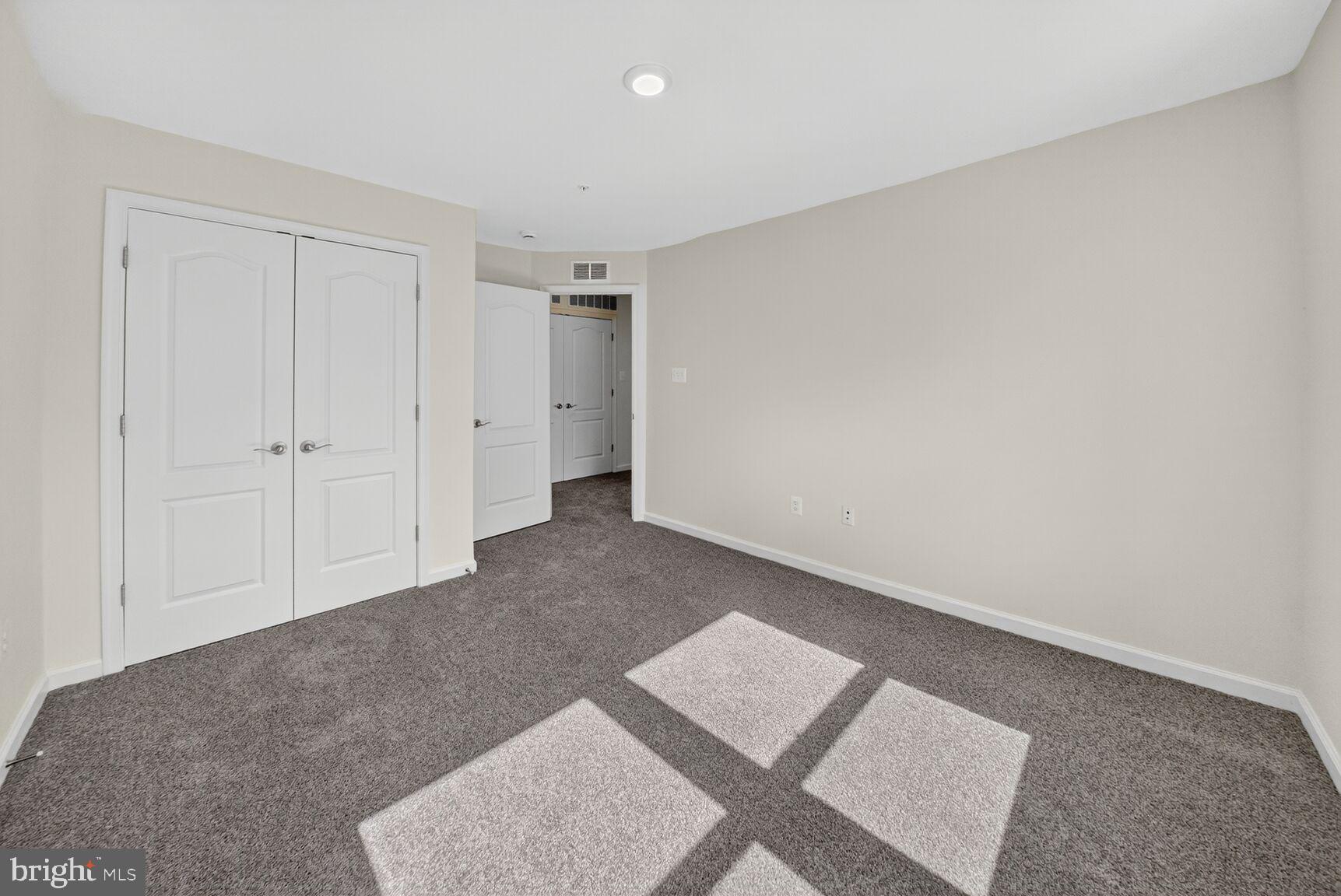 PADDOCK POINTE - Residential