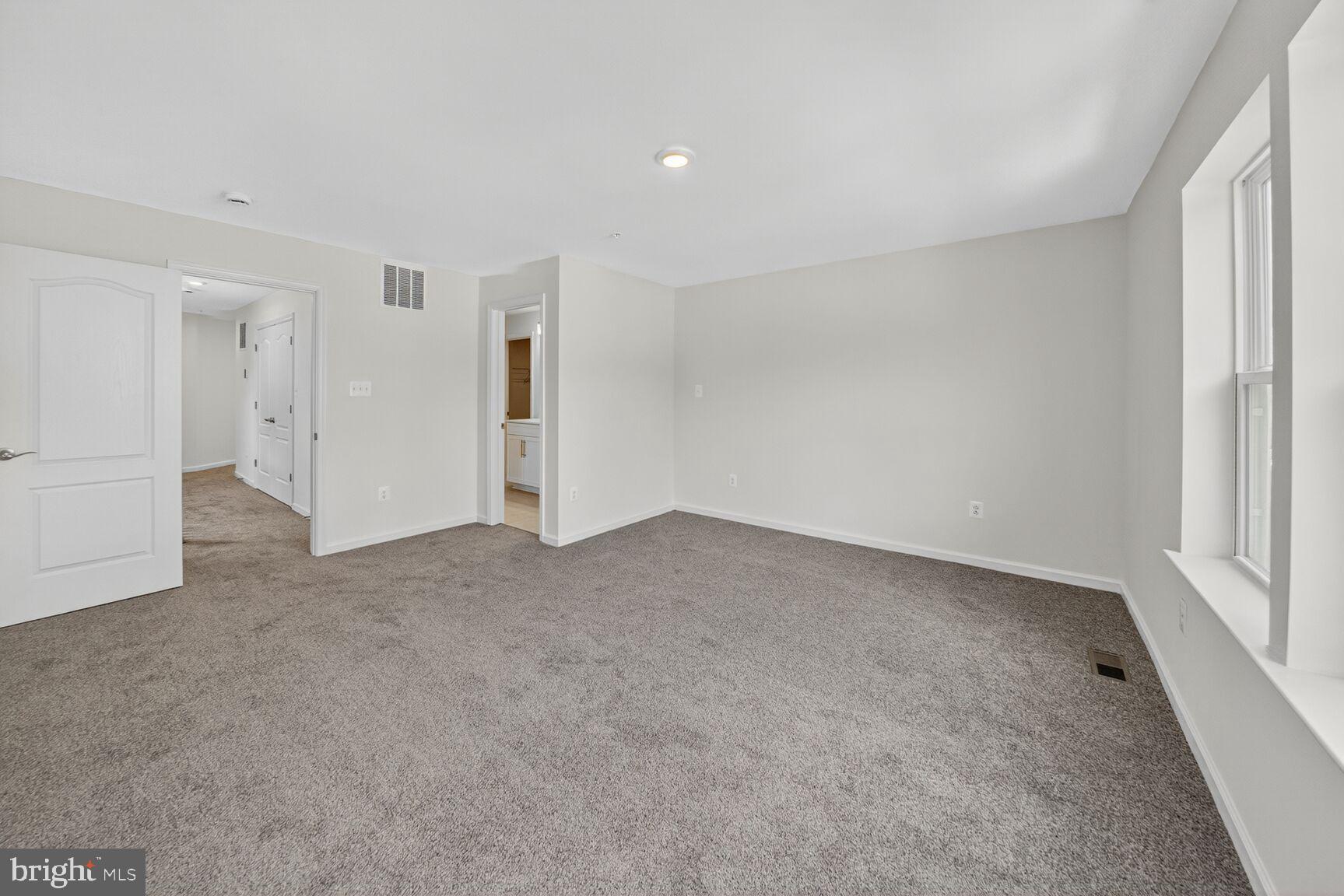 PADDOCK POINTE - Residential