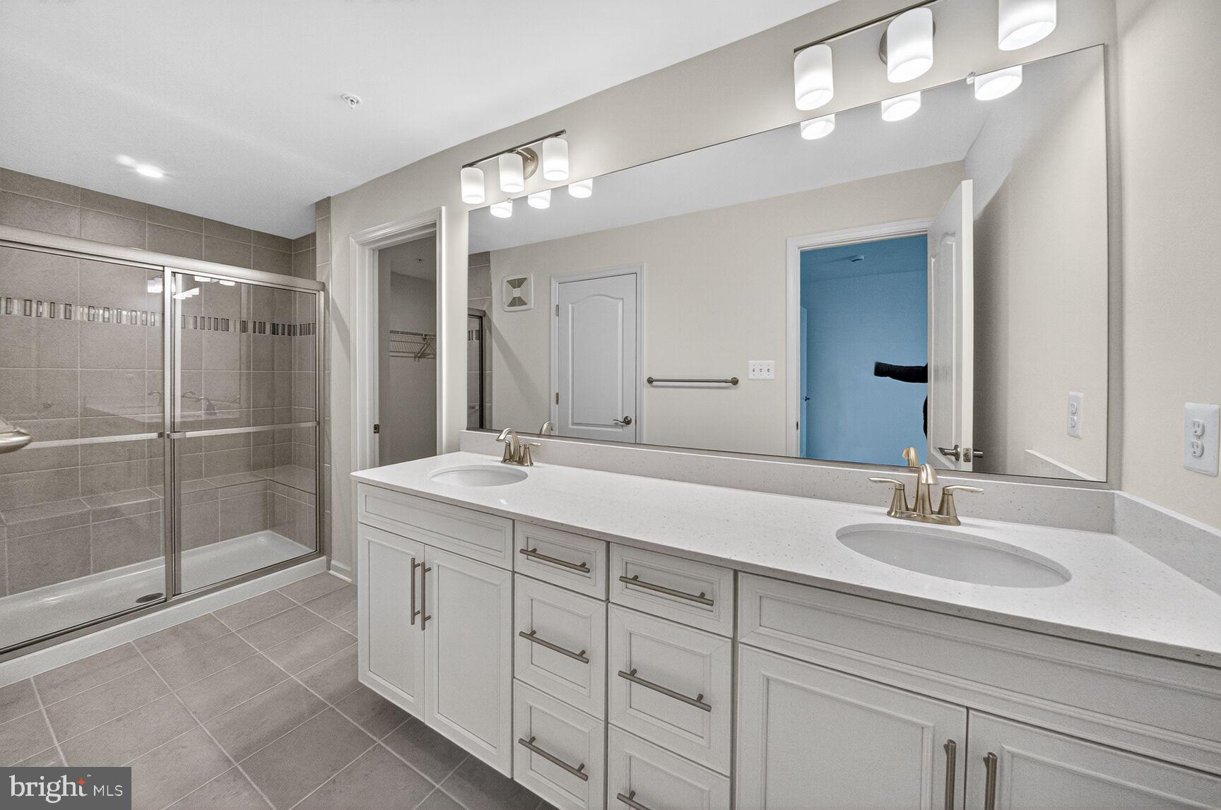 PADDOCK POINTE - Residential