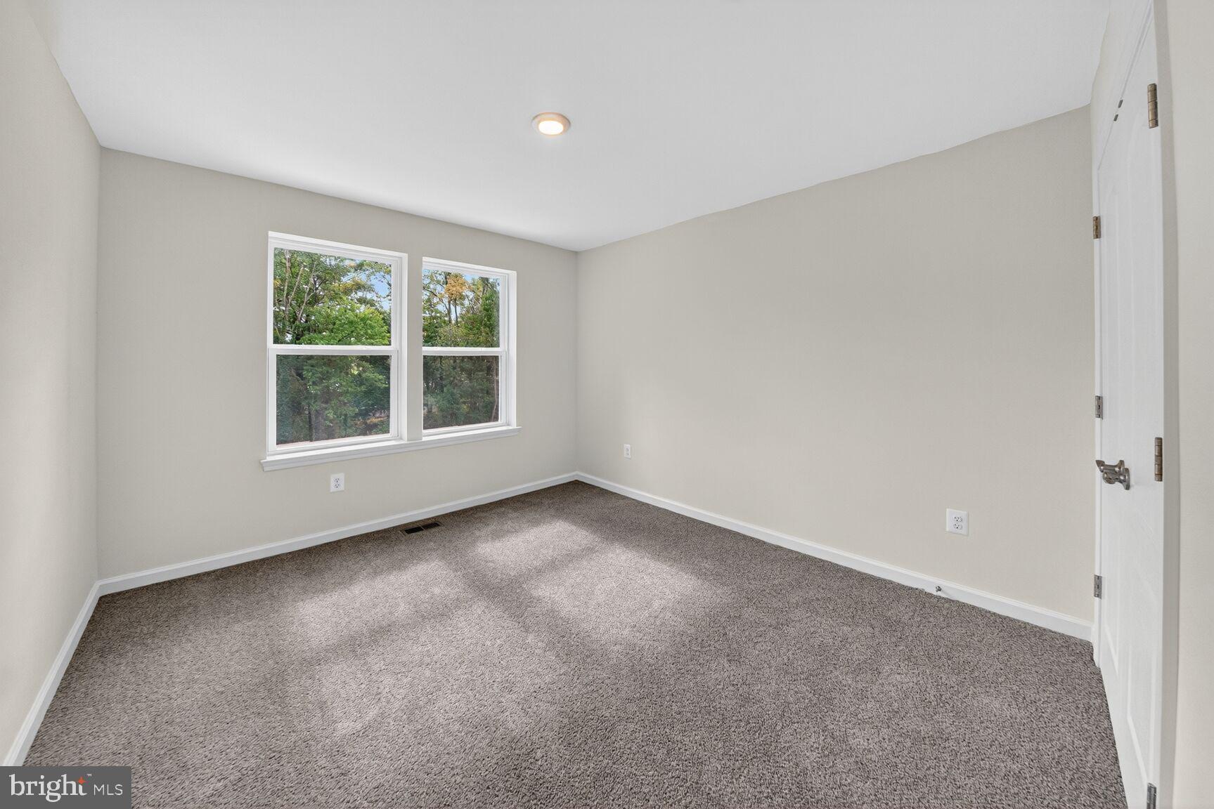 PADDOCK POINTE - Residential