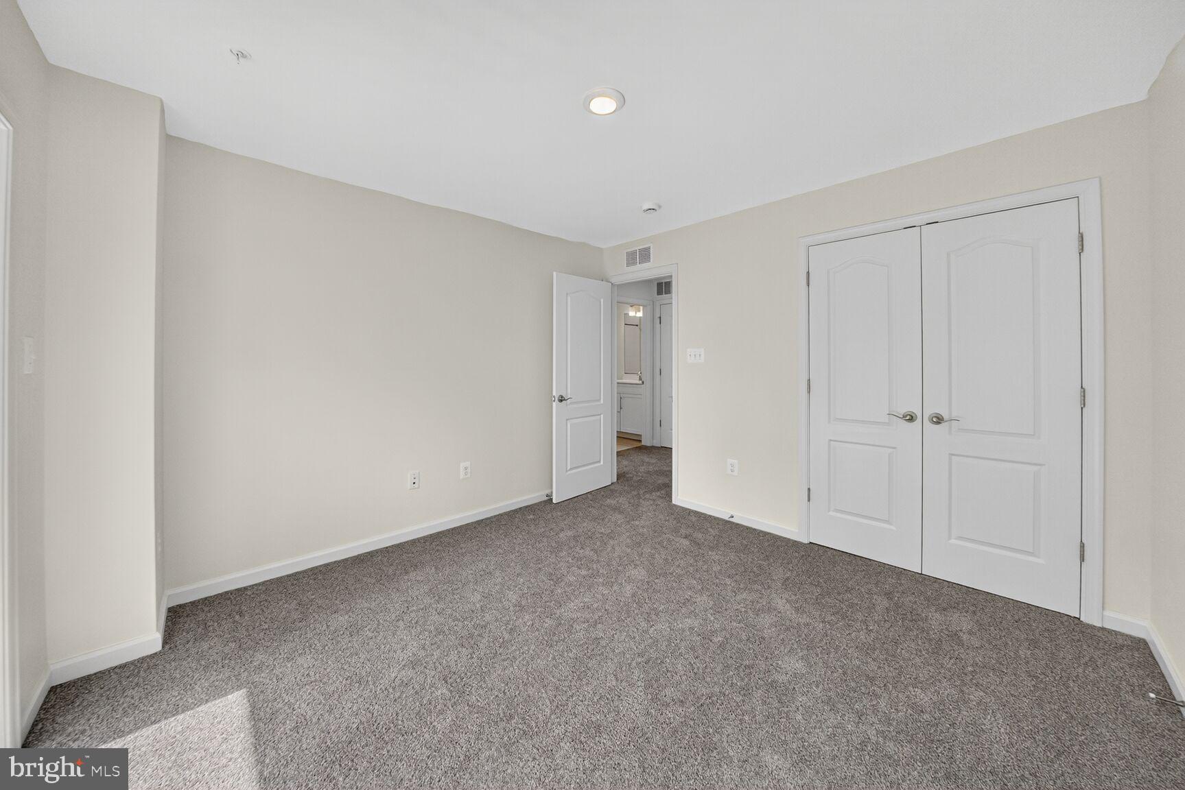 PADDOCK POINTE - Residential