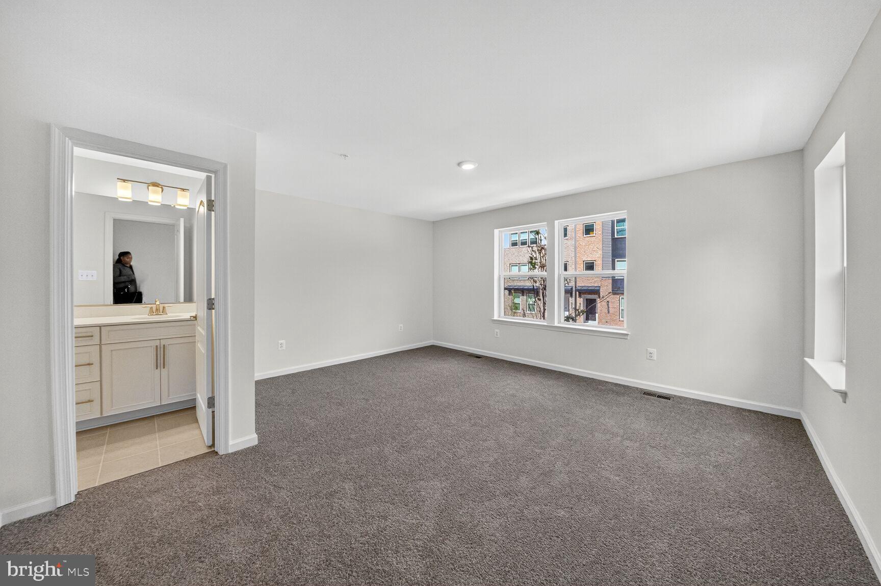 PADDOCK POINTE - Residential