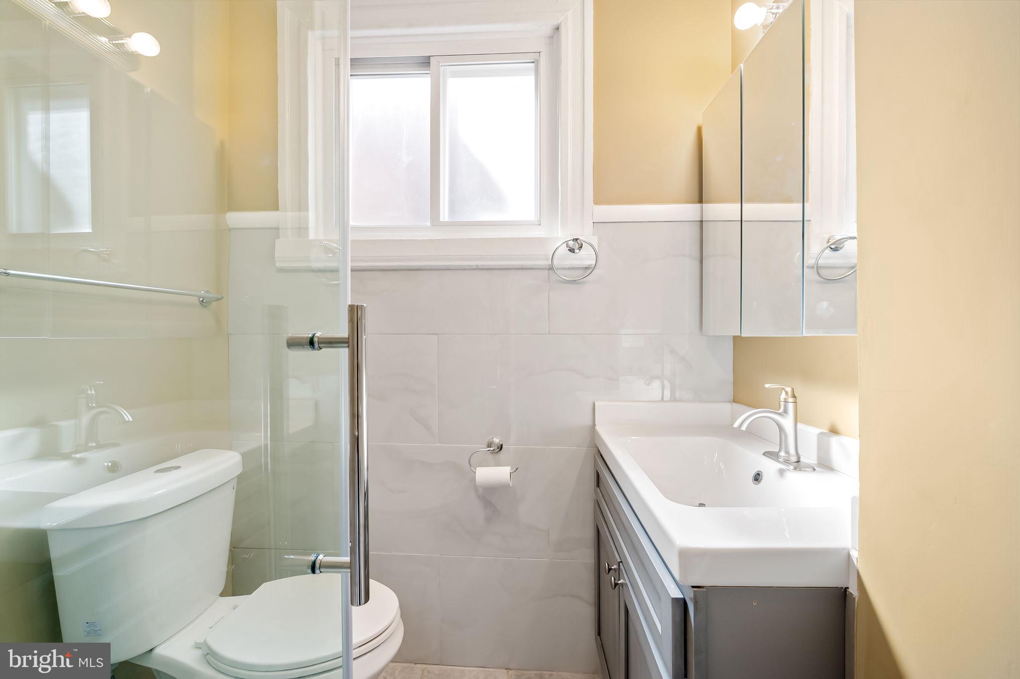 BARCLAY - Residential Lease
