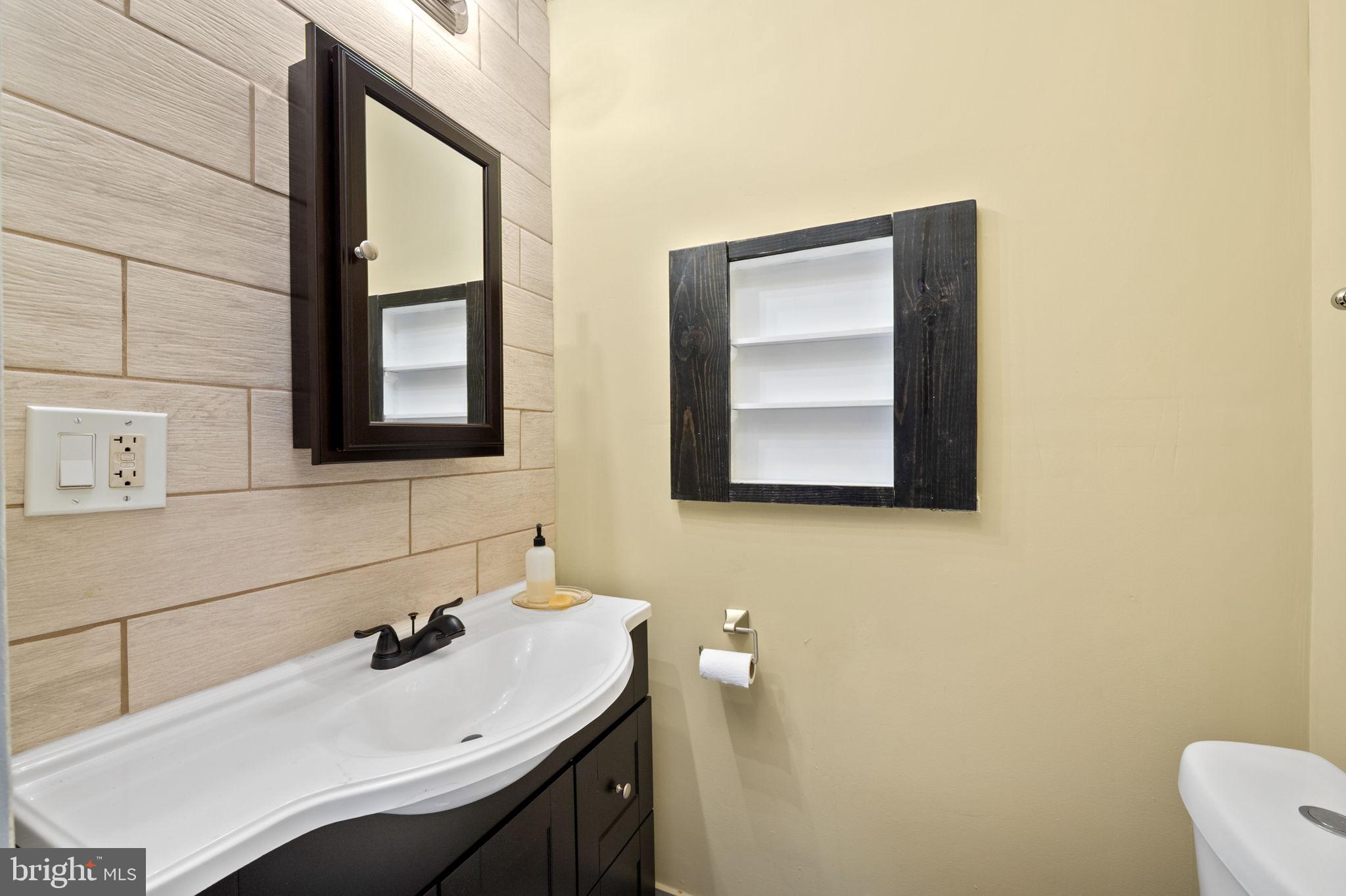 BARCLAY - Residential Lease