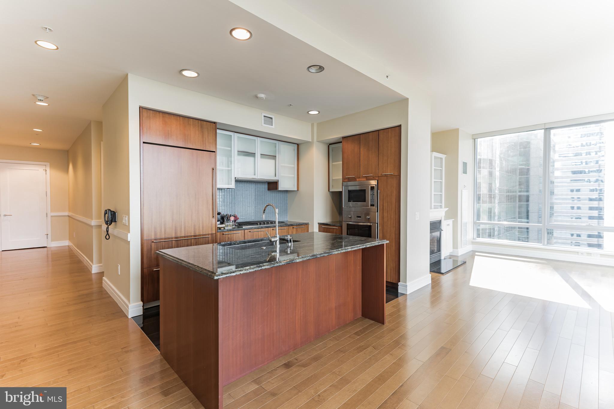 AVENUE OF THE ARTS - Residential