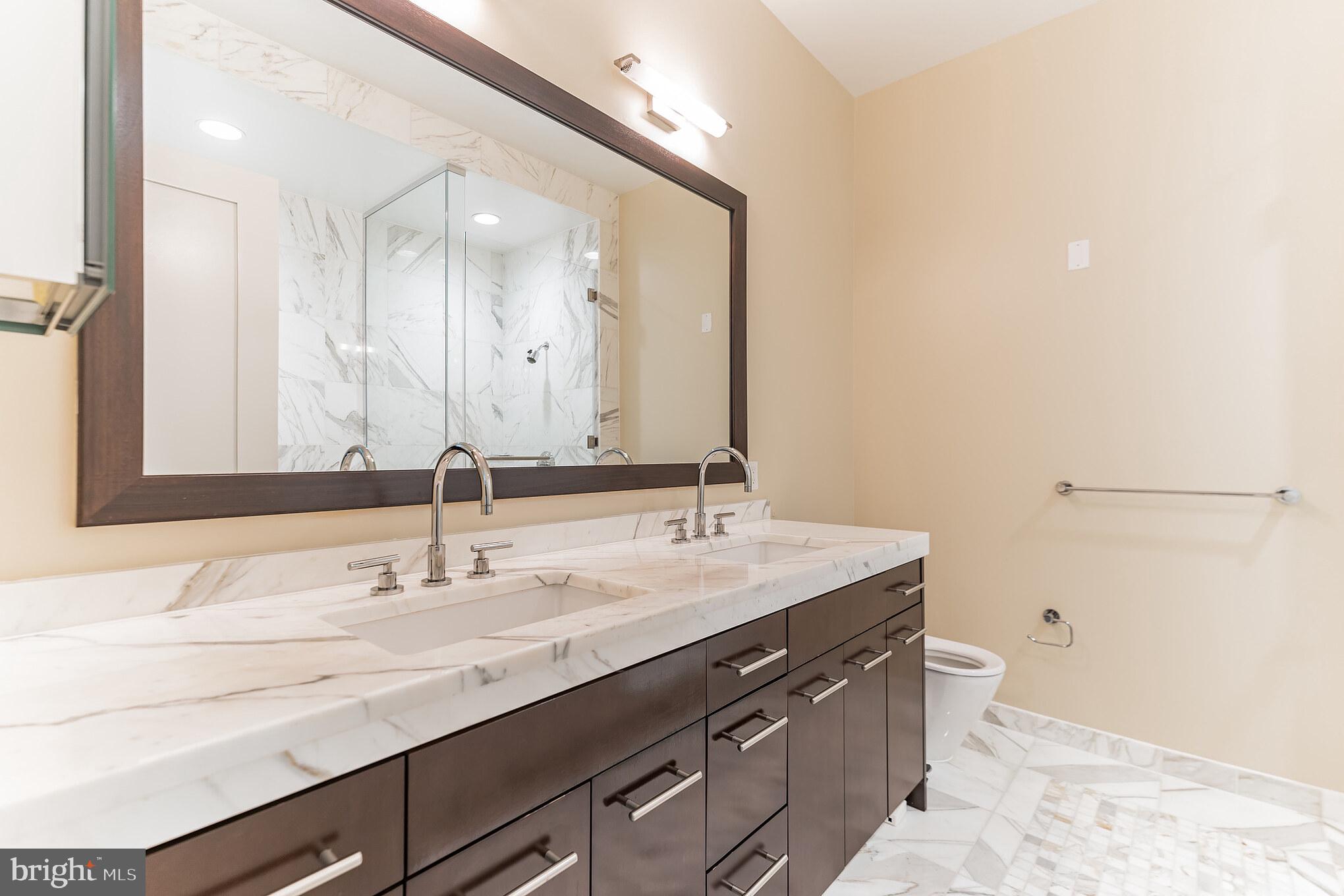 AVENUE OF THE ARTS - Residential