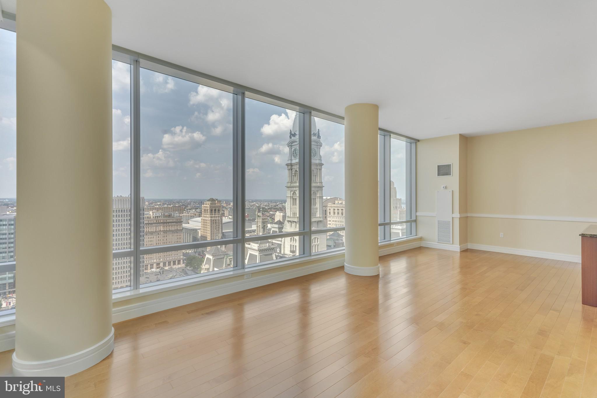 AVENUE OF THE ARTS - Residential